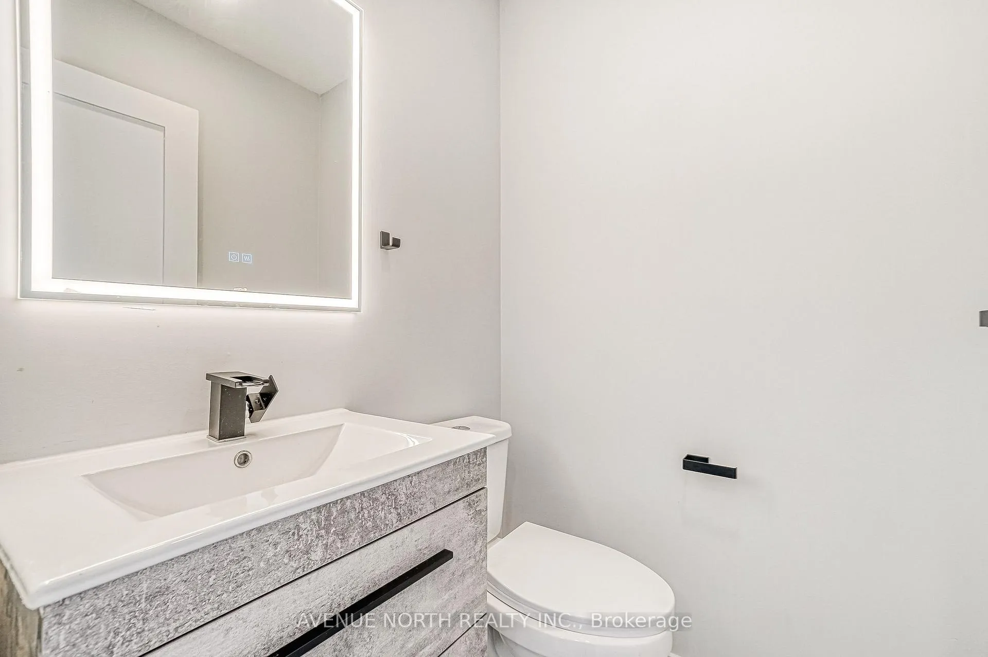 Photo 125 of 946 Walkley Road, Ottawa, Riverside Park South — HOMEH