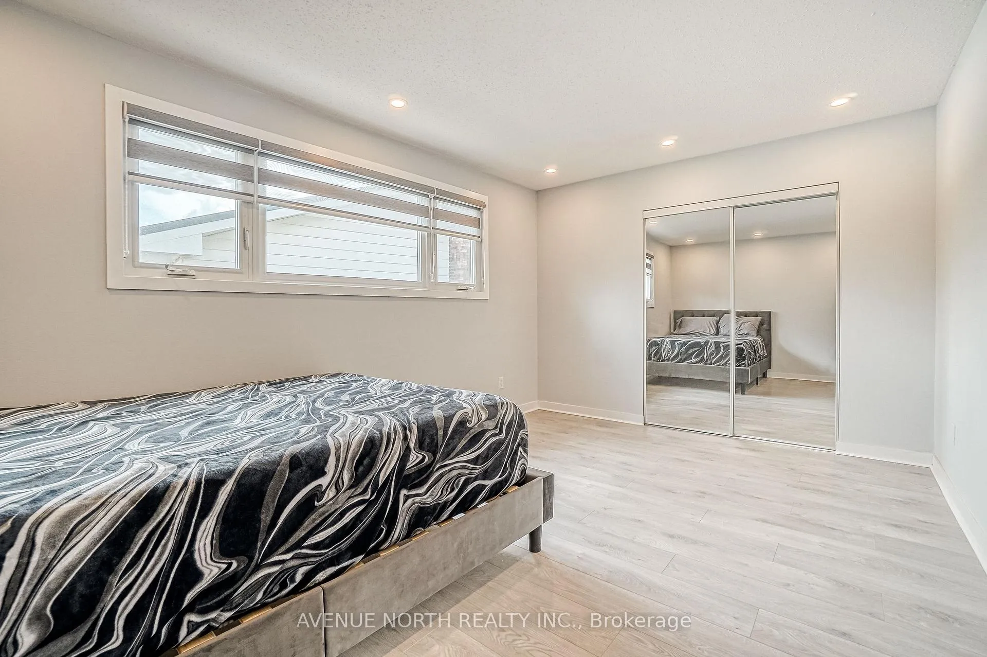 Photo 139 of 946 Walkley Road, Ottawa, Riverside Park South — HOMEH