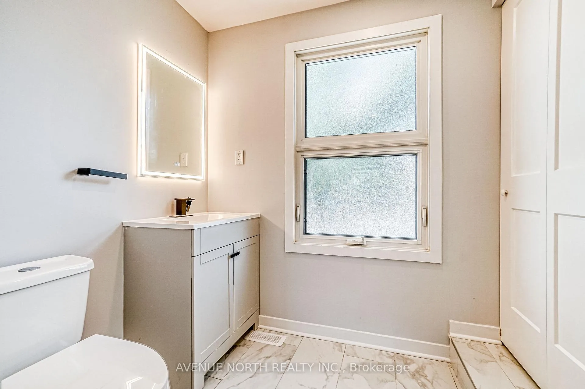 Photo 195 of 946 Walkley Road, Ottawa, Riverside Park South — HOMEH