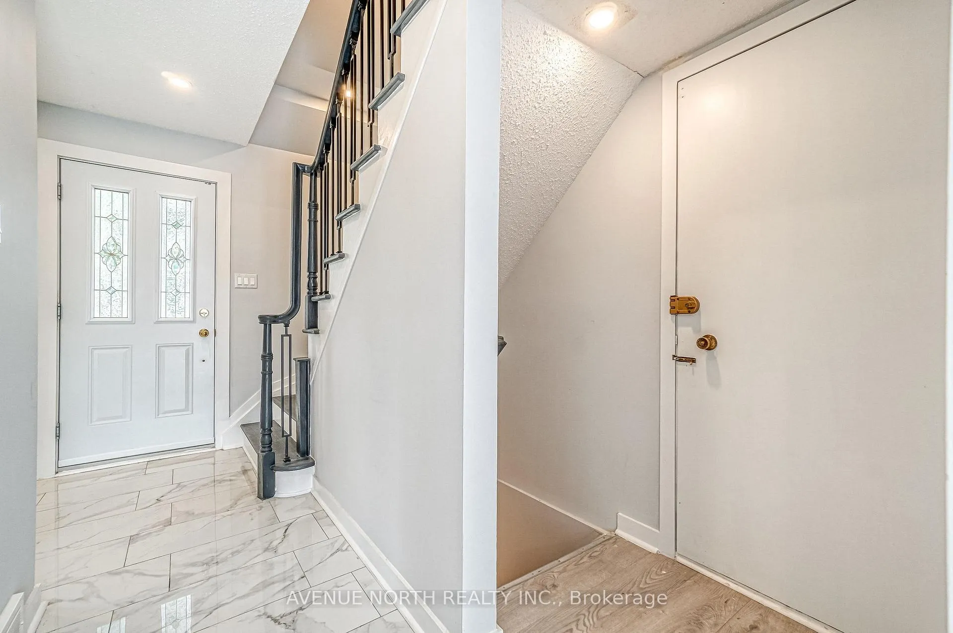 Photo 219 of 946 Walkley Road, Ottawa, Riverside Park South — HOMEH