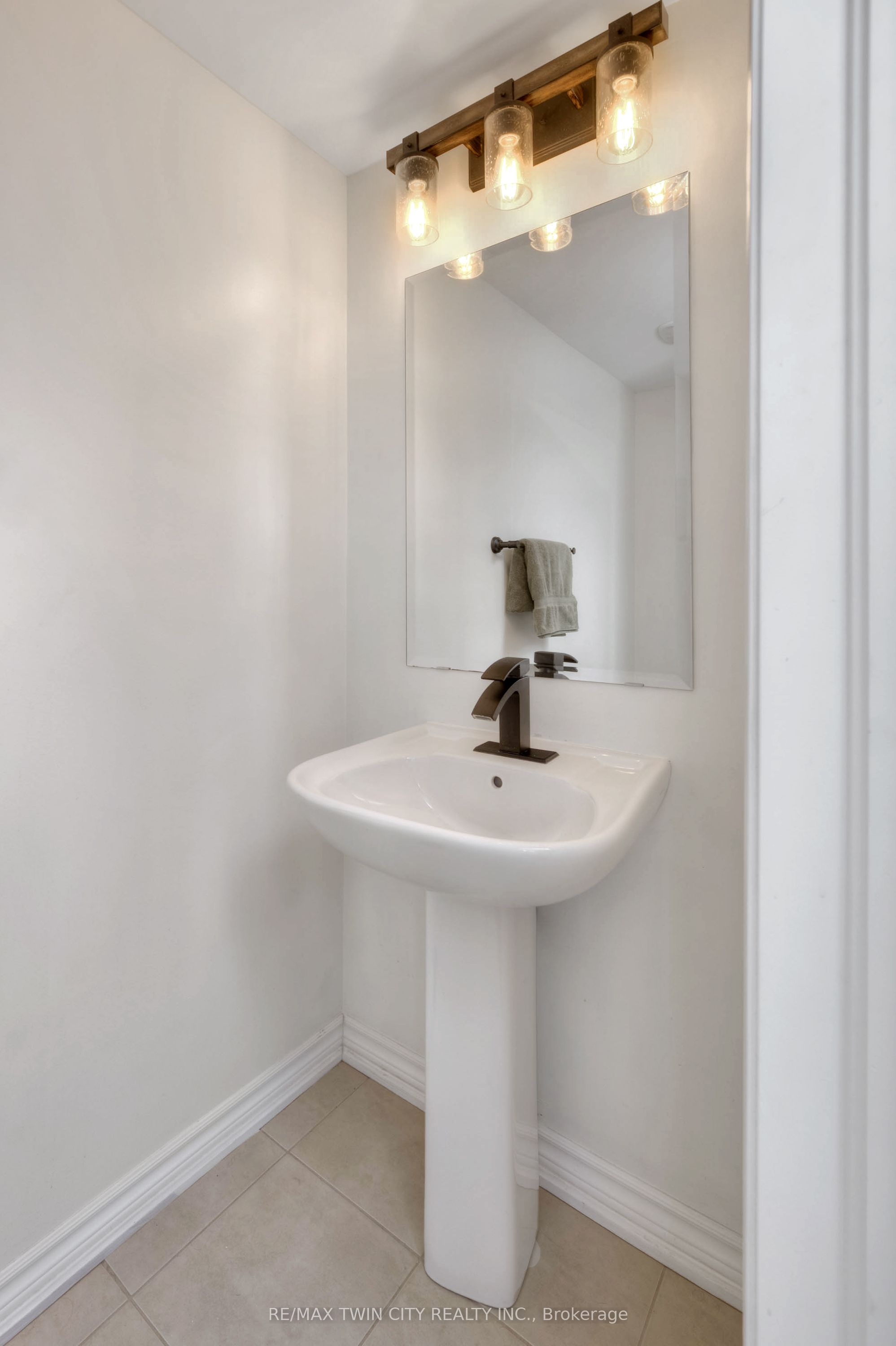 Photo 64 of Unit 16, 701 Homer Watson Boulevard, Kitchener — HOMEH