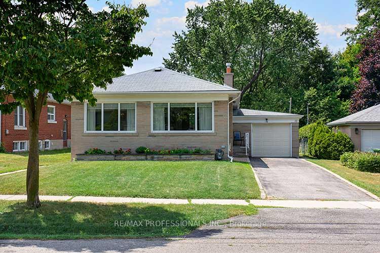 Photo 4 of 10 Golfwood Heights, Etobicoke, Kingsview Village-The Westway — HOMEH