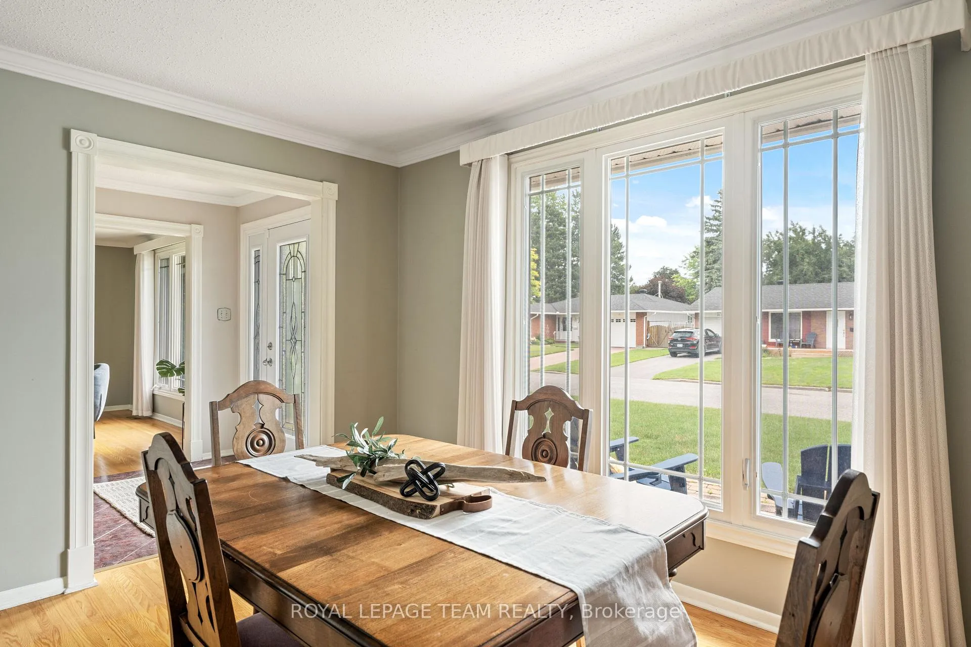 Photo 85 of 2128 Hubbard Crescent, Ottawa, Beacon Hill North — HOMEH