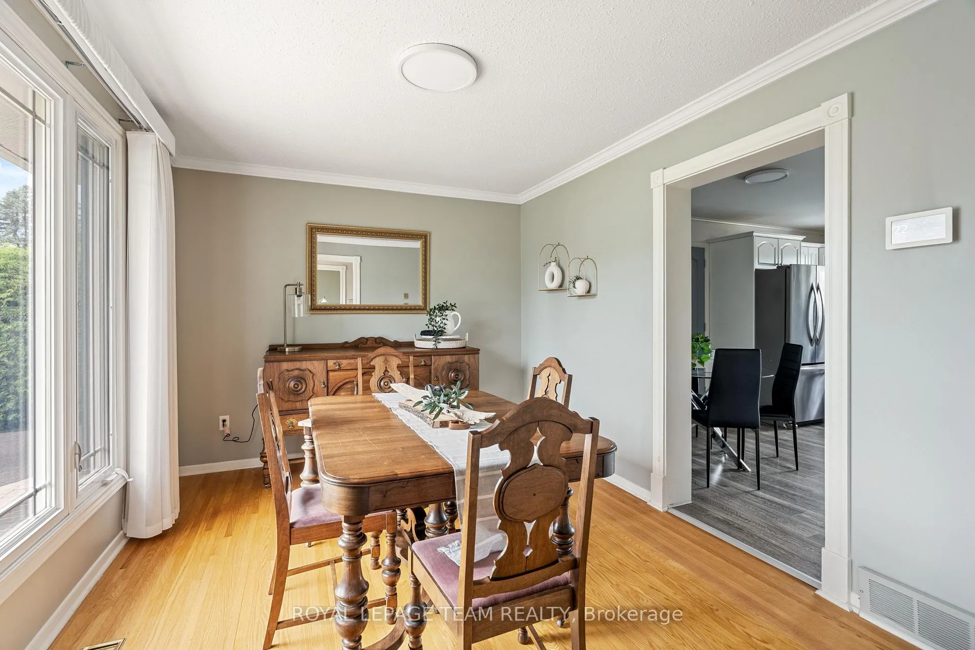 Photo 114 of 2128 Hubbard Crescent, Ottawa, Beacon Hill North — HOMEH