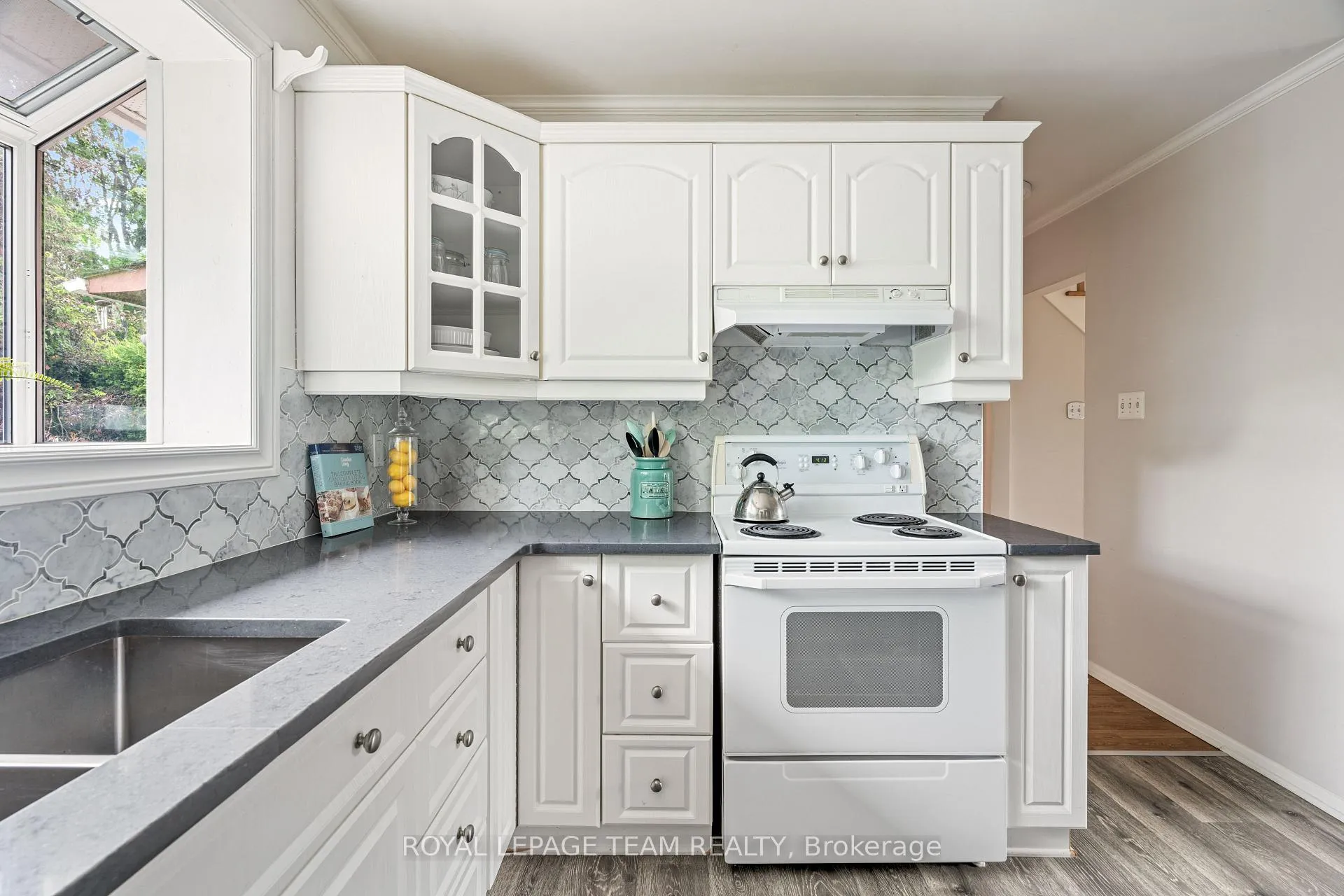 Photo 161 of 2128 Hubbard Crescent, Ottawa, Beacon Hill North — HOMEH