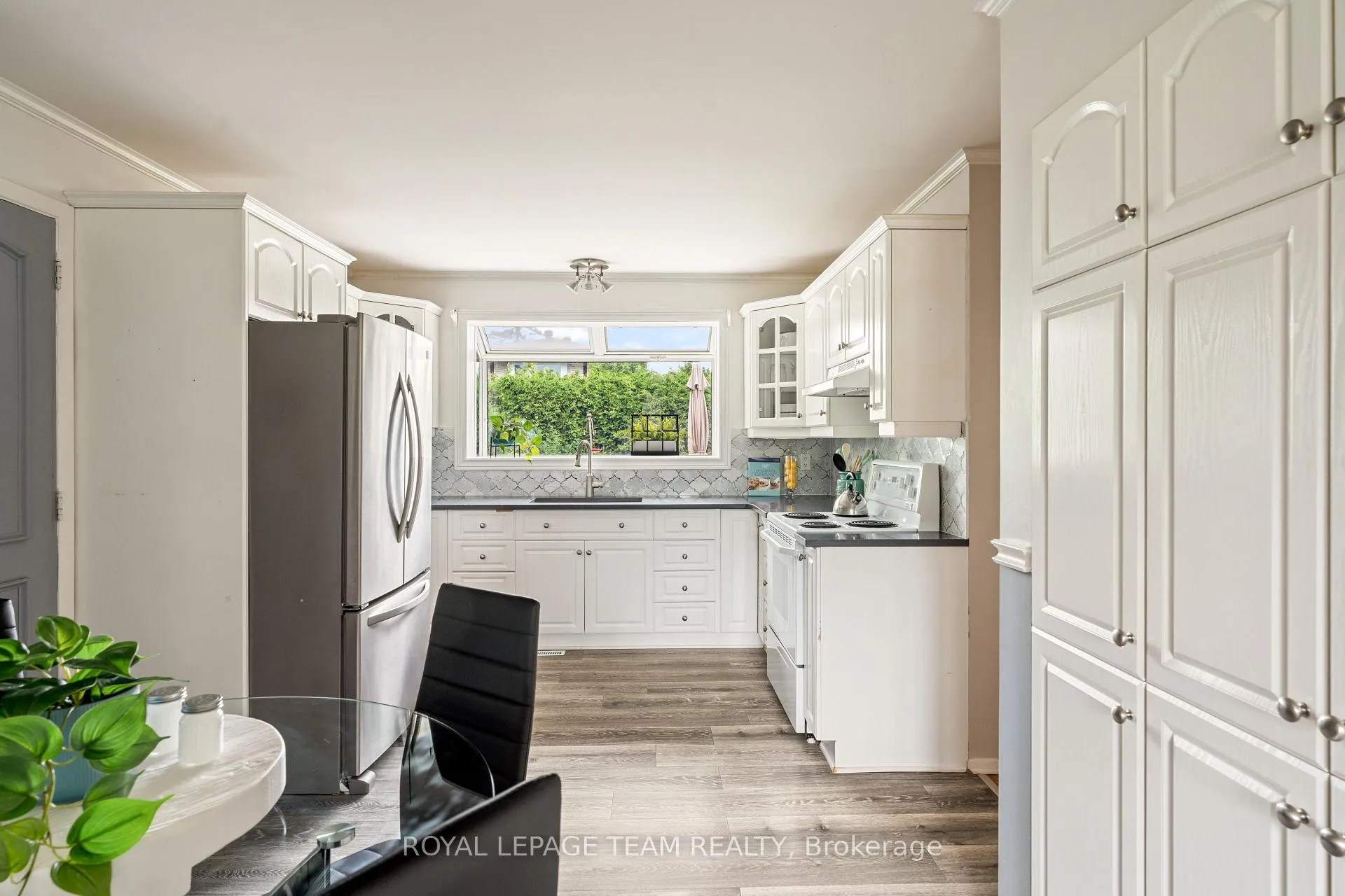 Photo 182 of 2128 Hubbard Crescent, Ottawa, Beacon Hill North — HOMEH