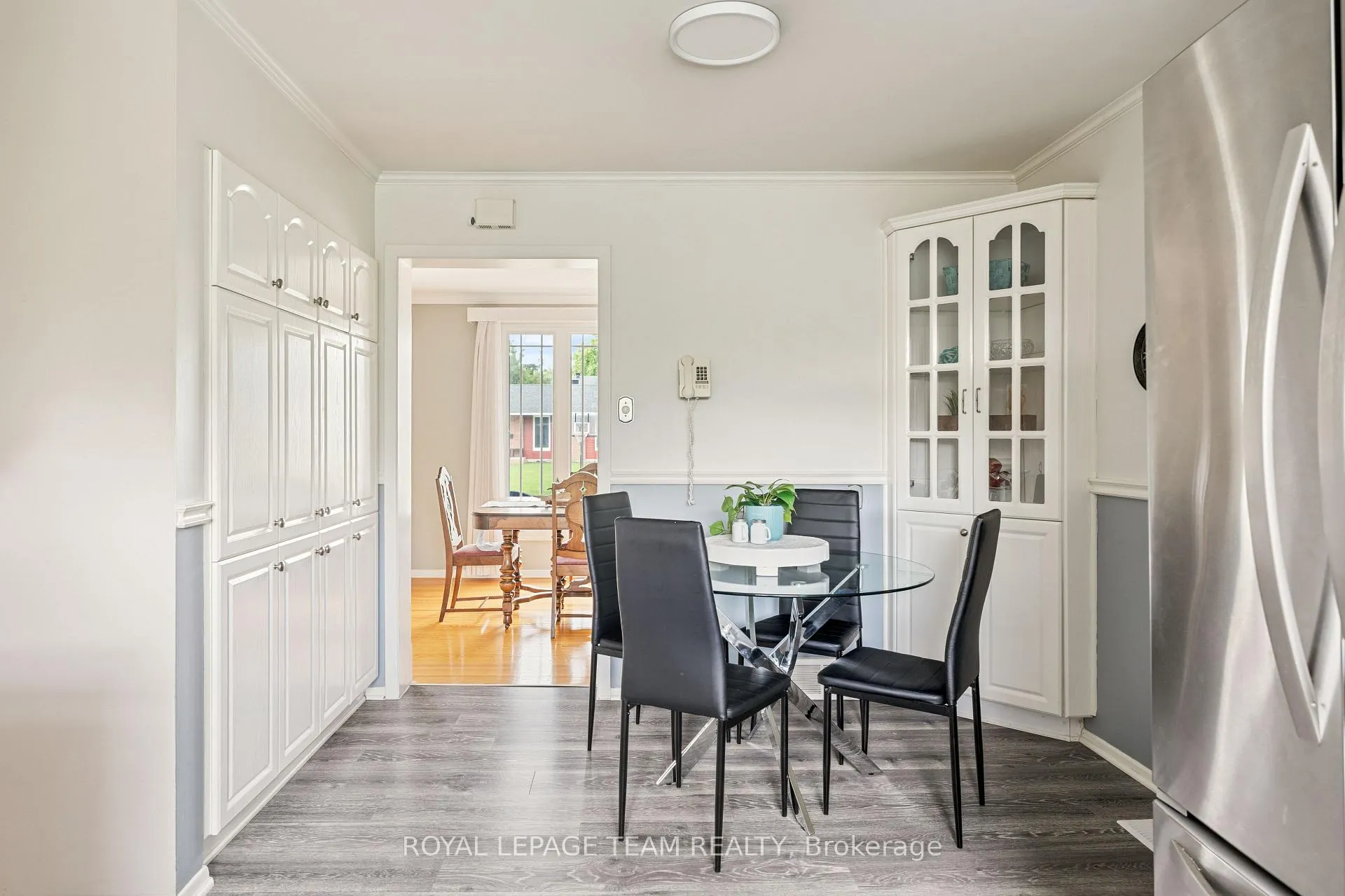 Photo 232 of 2128 Hubbard Crescent, Ottawa, Beacon Hill North — HOMEH
