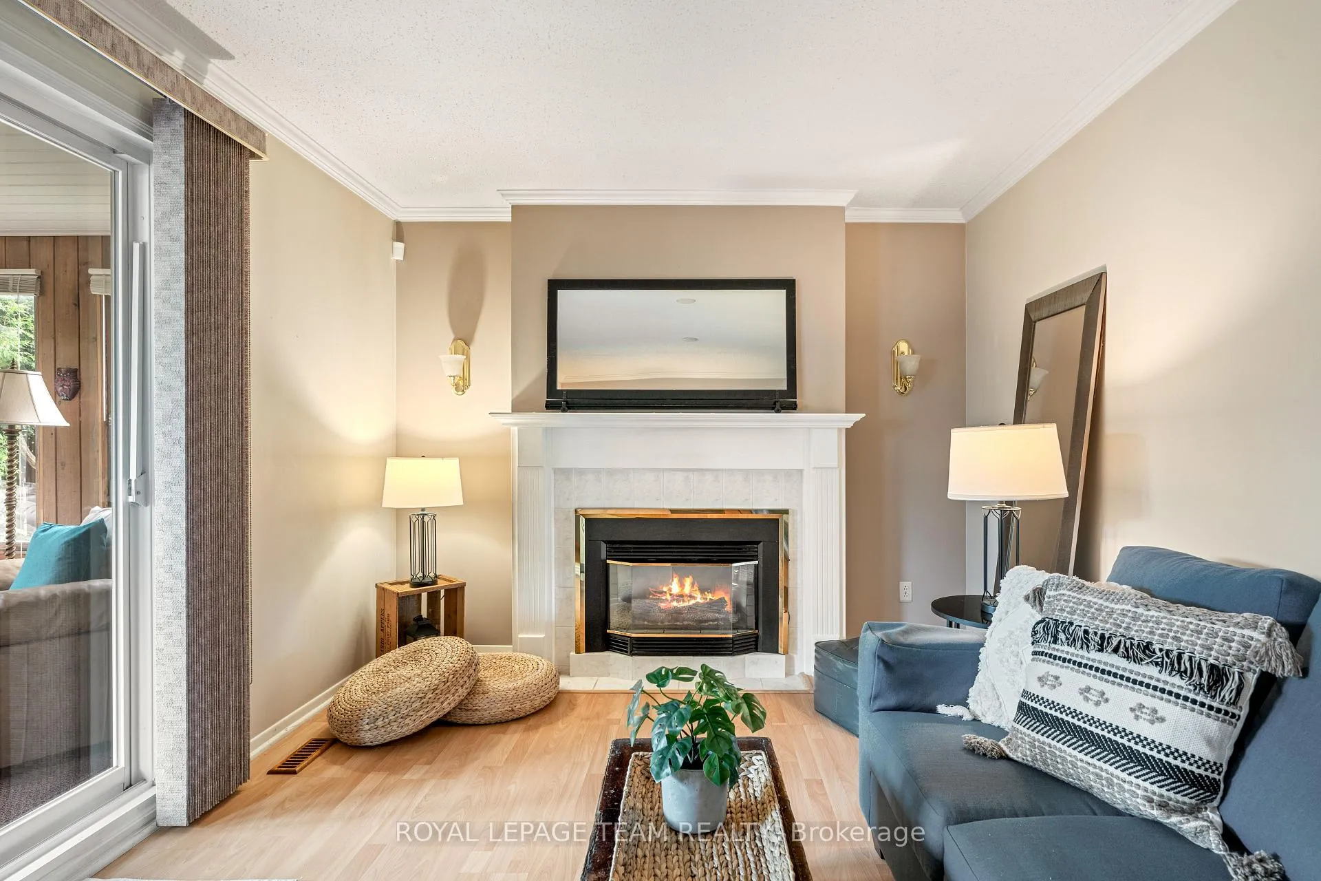 Photo 253 of 2128 Hubbard Crescent, Ottawa, Beacon Hill North — HOMEH