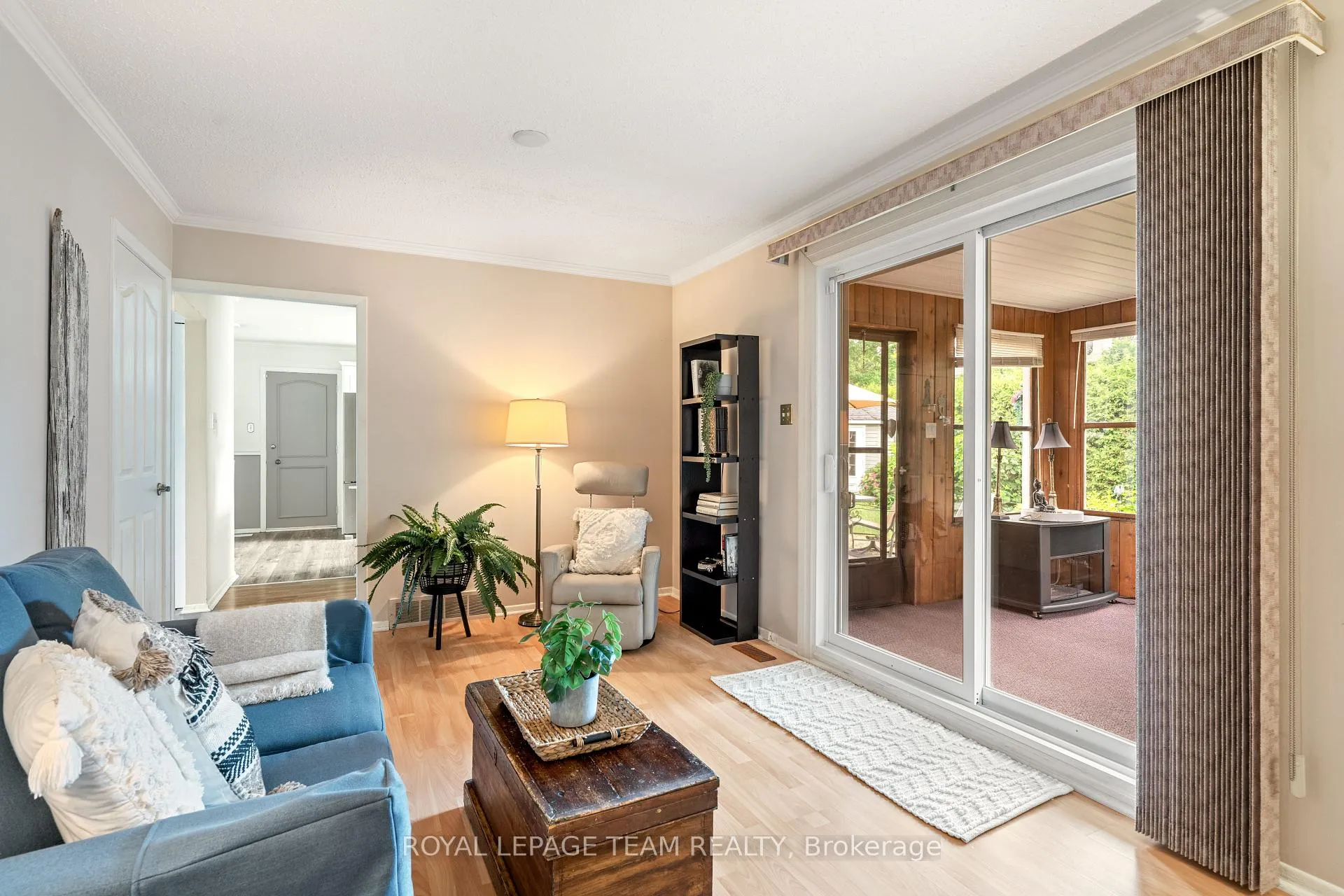 Photo 279 of 2128 Hubbard Crescent, Ottawa, Beacon Hill North — HOMEH