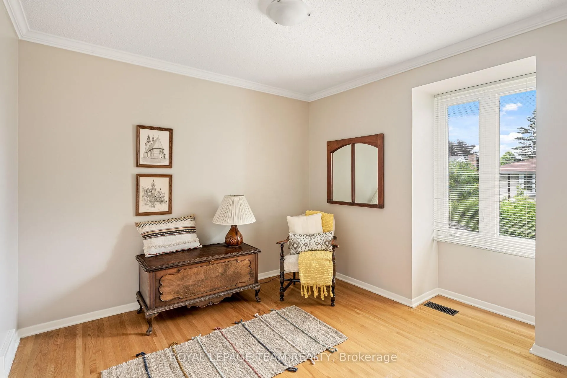 Photo 468 of 2128 Hubbard Crescent, Ottawa, Beacon Hill North — HOMEH