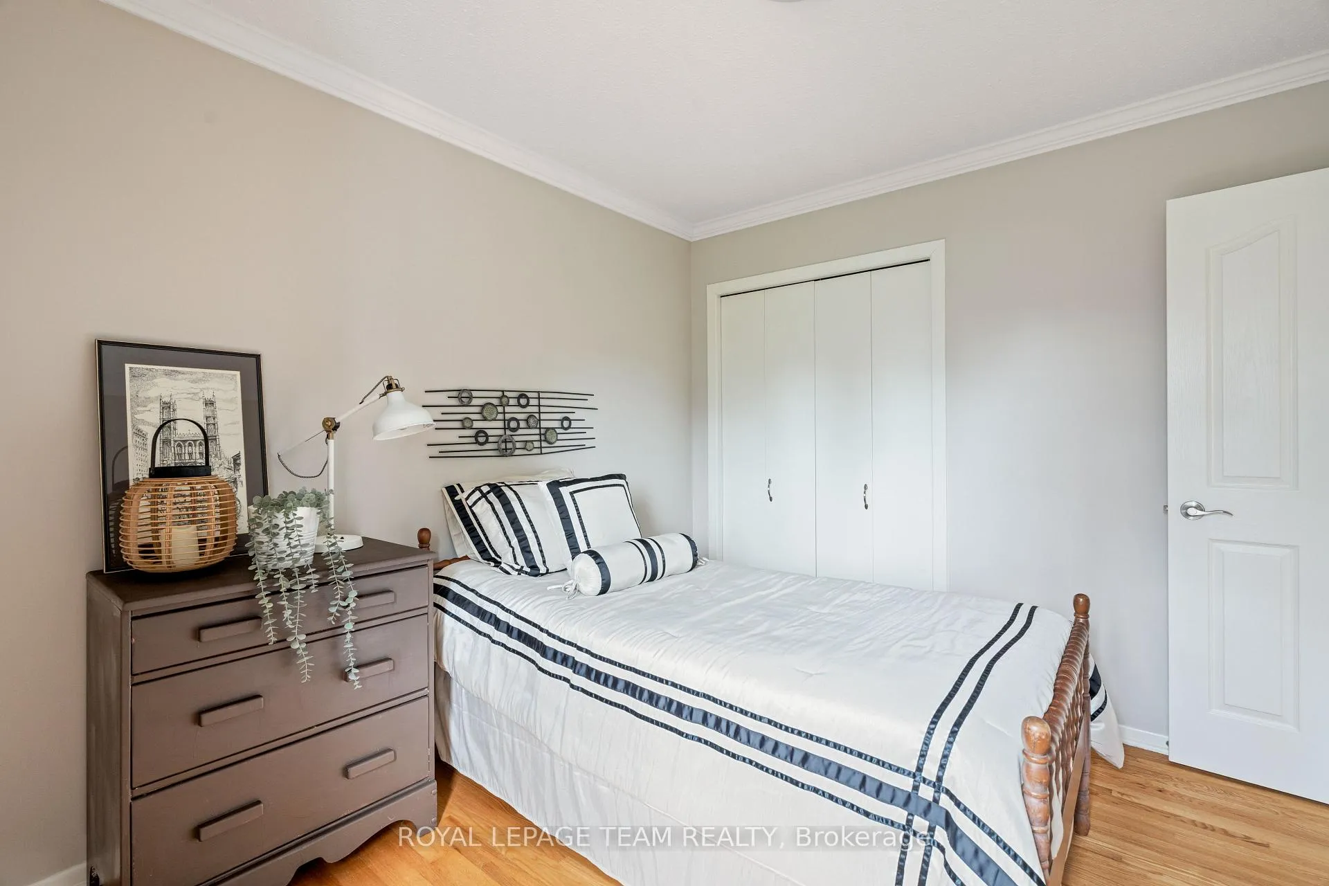 Photo 538 of 2128 Hubbard Crescent, Ottawa, Beacon Hill North — HOMEH