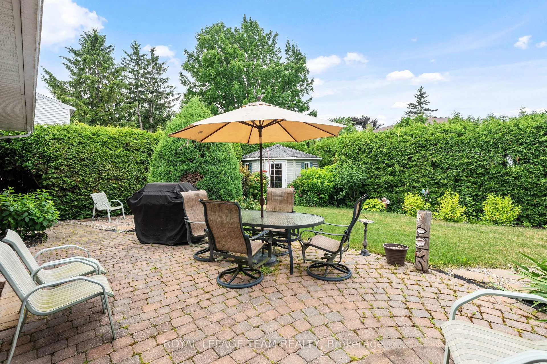 Photo 744 of 2128 Hubbard Crescent, Ottawa, Beacon Hill North — HOMEH