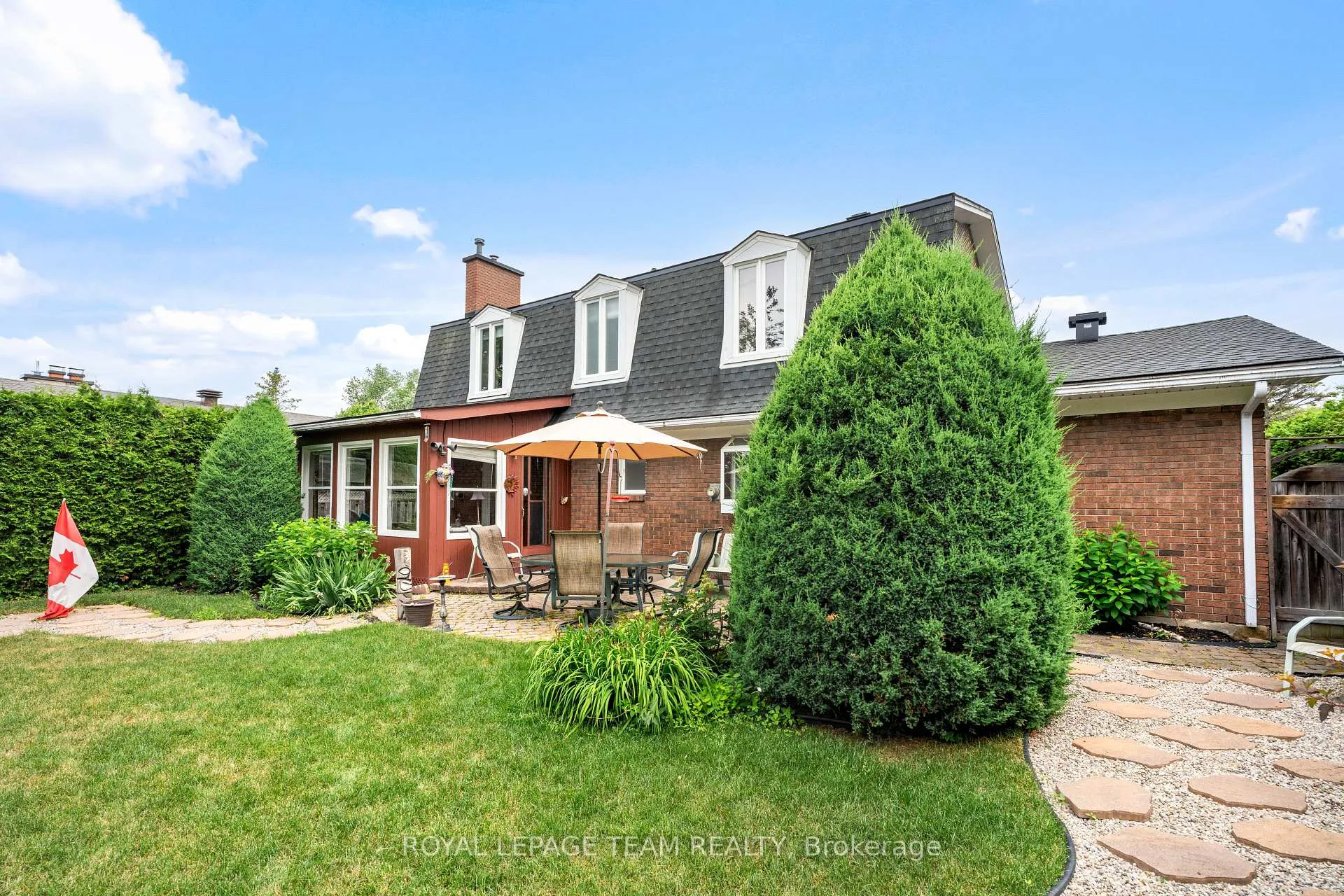 Photo 731 of 2128 Hubbard Crescent, Ottawa, Beacon Hill North — HOMEH
