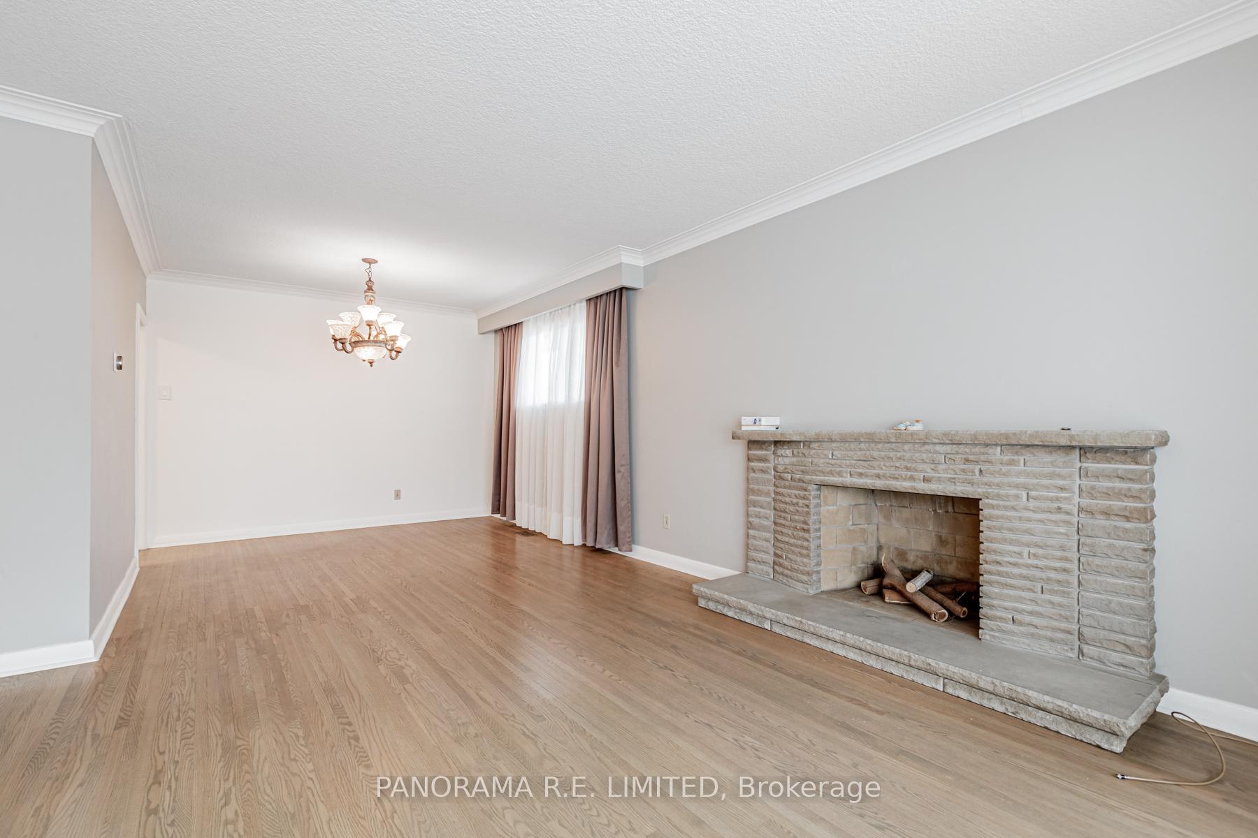 Photo 5 of 51 Laurelwood Crescent, Etobicoke, Willowridge-Martingrove-Richview — HOMEH