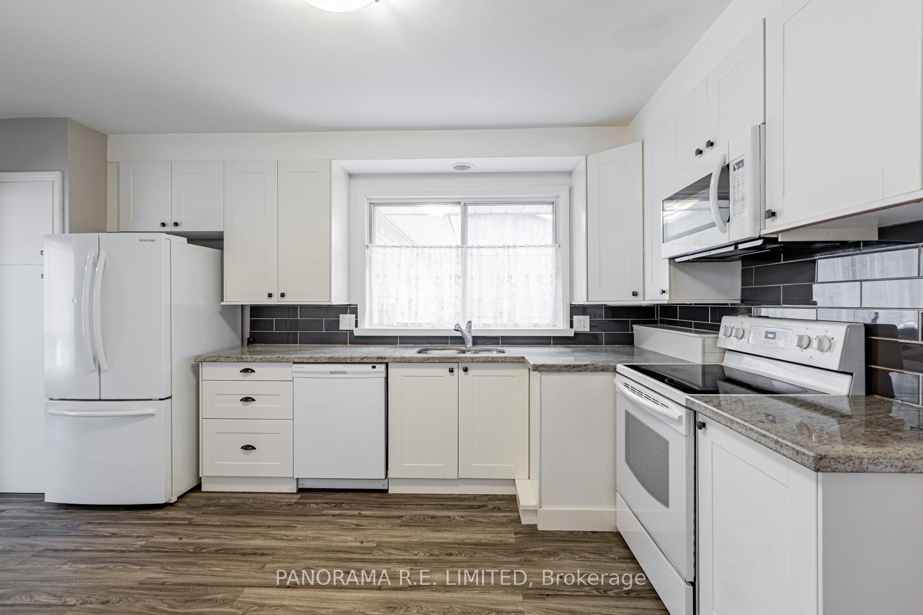 Photo 10 of 51 Laurelwood Crescent, Etobicoke, Willowridge-Martingrove-Richview — HOMEH