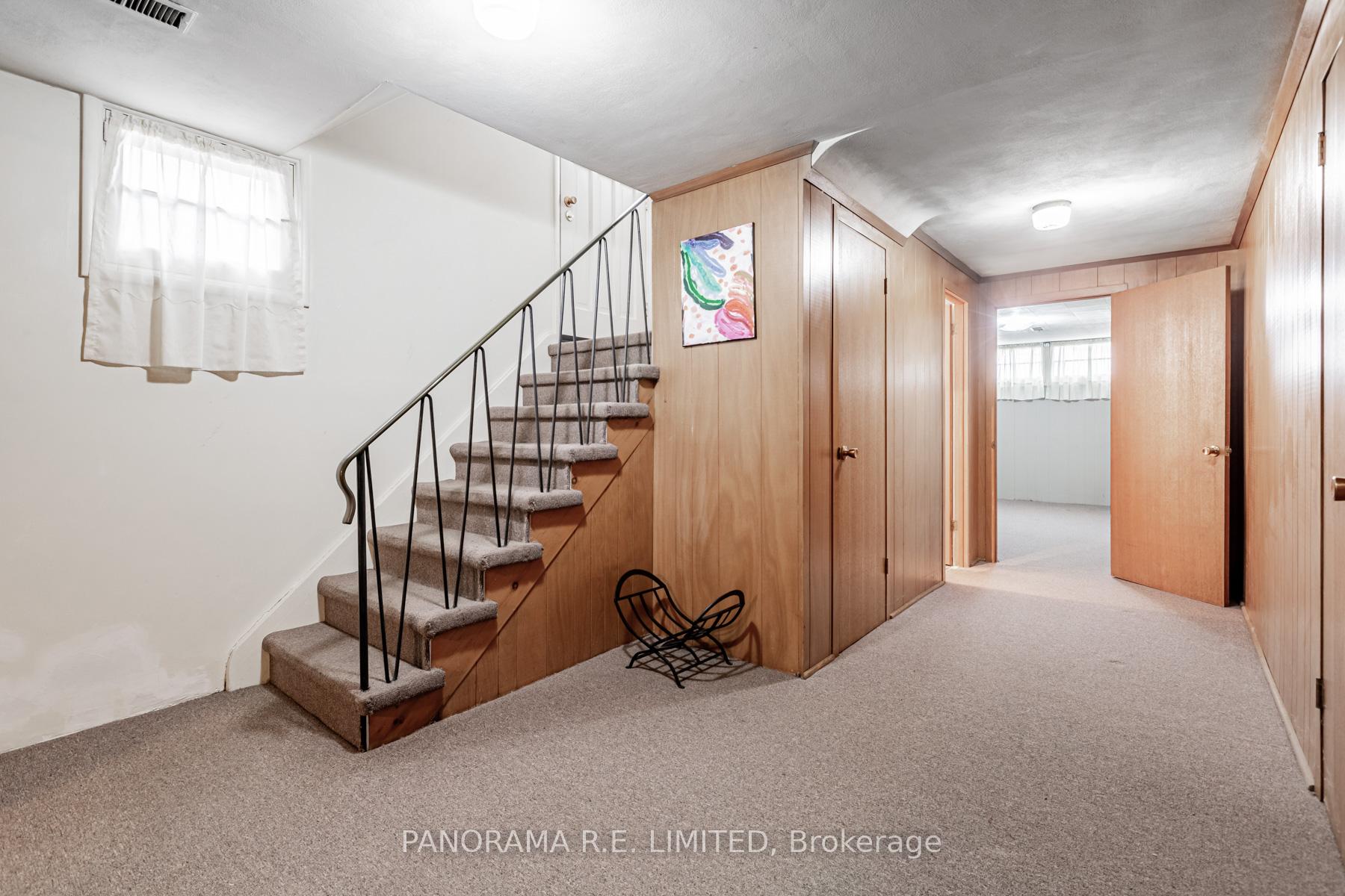 Photo 17 of 51 Laurelwood Crescent, Etobicoke, Willowridge-Martingrove-Richview — HOMEH