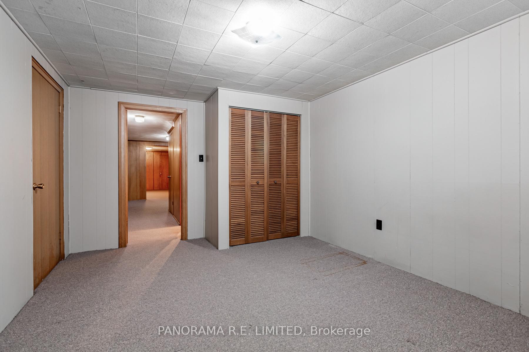 Photo 19 of 51 Laurelwood Crescent, Etobicoke, Willowridge-Martingrove-Richview — HOMEH