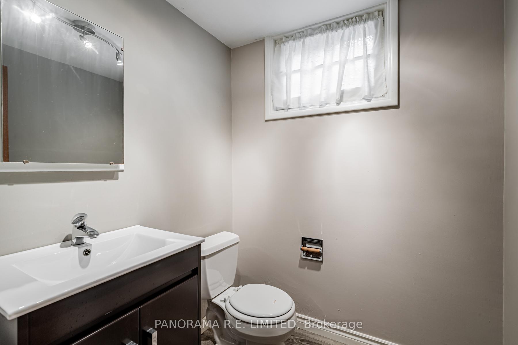 Photo 20 of 51 Laurelwood Crescent, Etobicoke, Willowridge-Martingrove-Richview — HOMEH