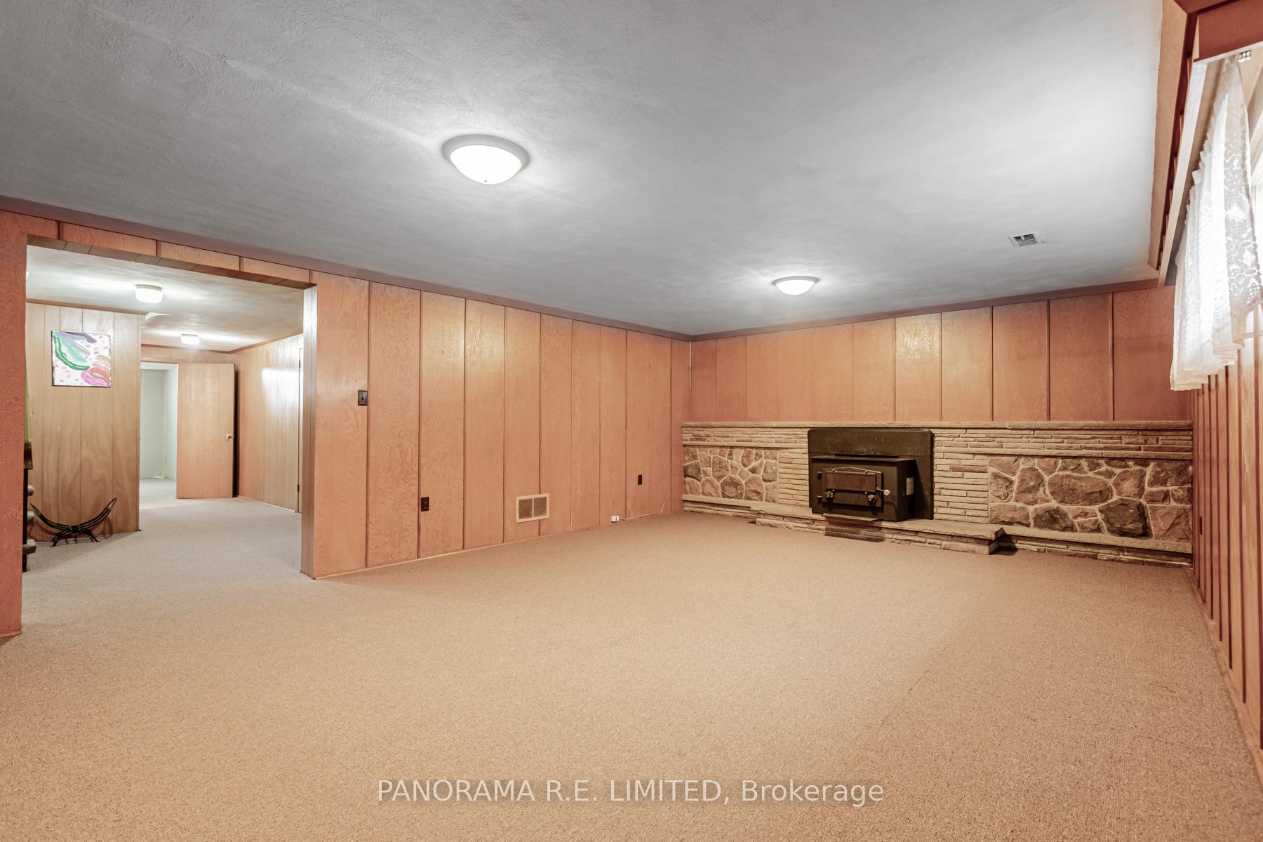 Photo 22 of 51 Laurelwood Crescent, Etobicoke, Willowridge-Martingrove-Richview — HOMEH