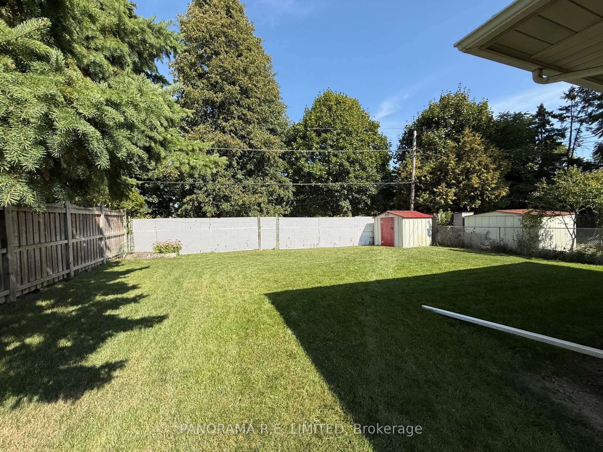 Photo 24 of 51 Laurelwood Crescent, Etobicoke, Willowridge-Martingrove-Richview — HOMEH