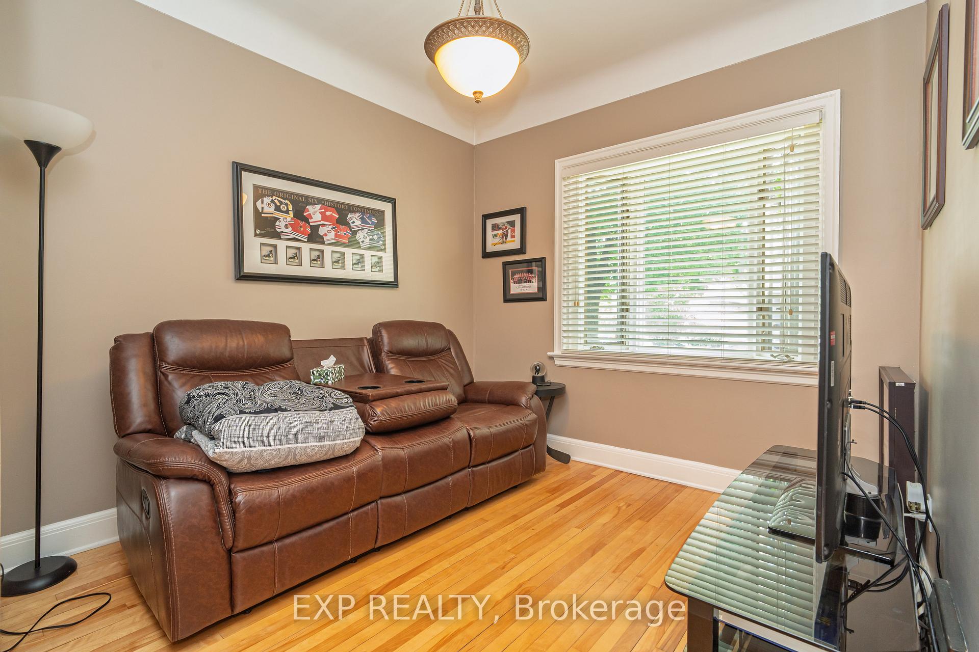 Photo 3 of 12 Ross Avenue, Ottawa, Ottawa West — HOMEH