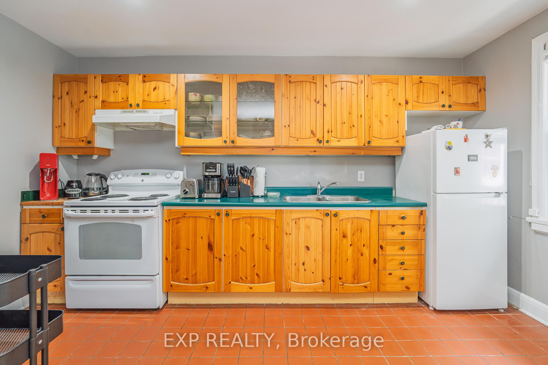 Photo 17 of 12 Ross Avenue, Ottawa, Ottawa West — HOMEH