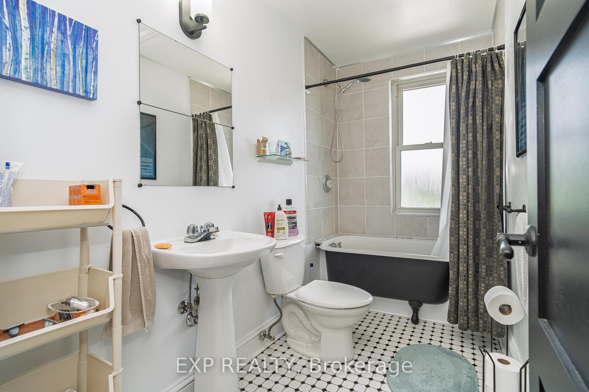 Photo 23 of 12 Ross Avenue, Ottawa, Ottawa West — HOMEH