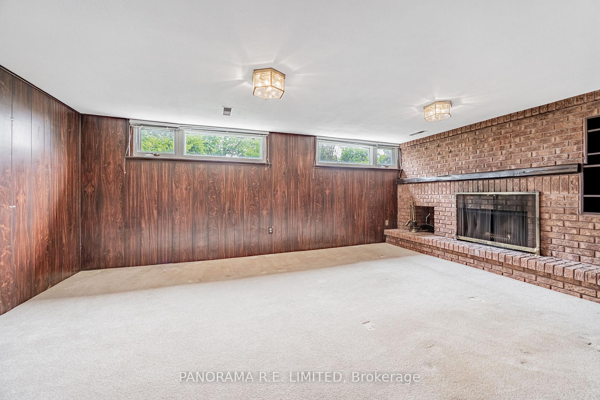 Photo 7 of 34 Fenley Drive, Etobicoke, Kingsview Village-The Westway — HOMEH