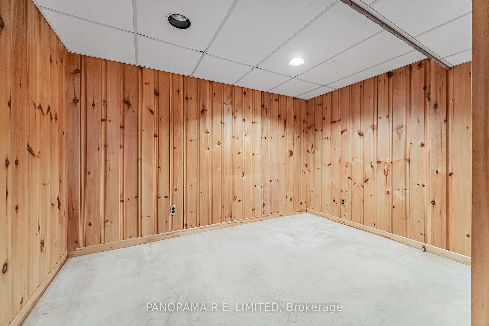 Photo 4 of 34 Fenley Drive, Etobicoke, Kingsview Village-The Westway — HOMEH