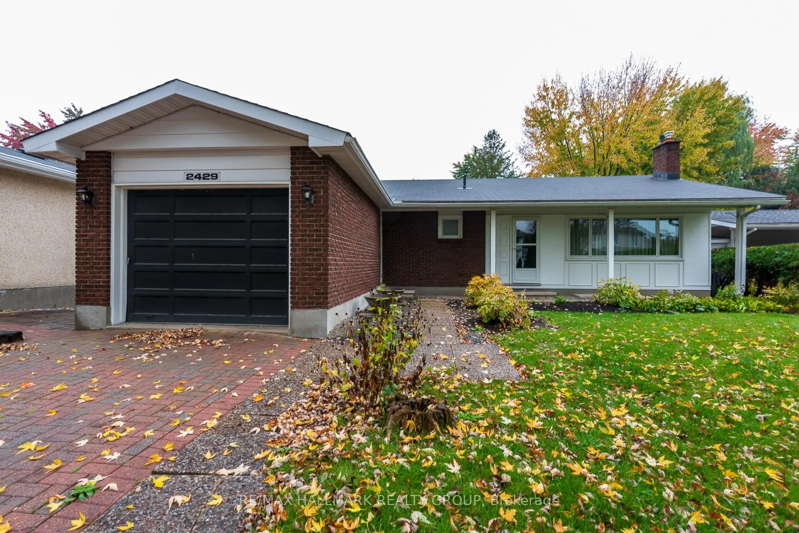 Photo 6 of 2429 Ogilvie Road, Ottawa, Beacon Hill North — HOMEH