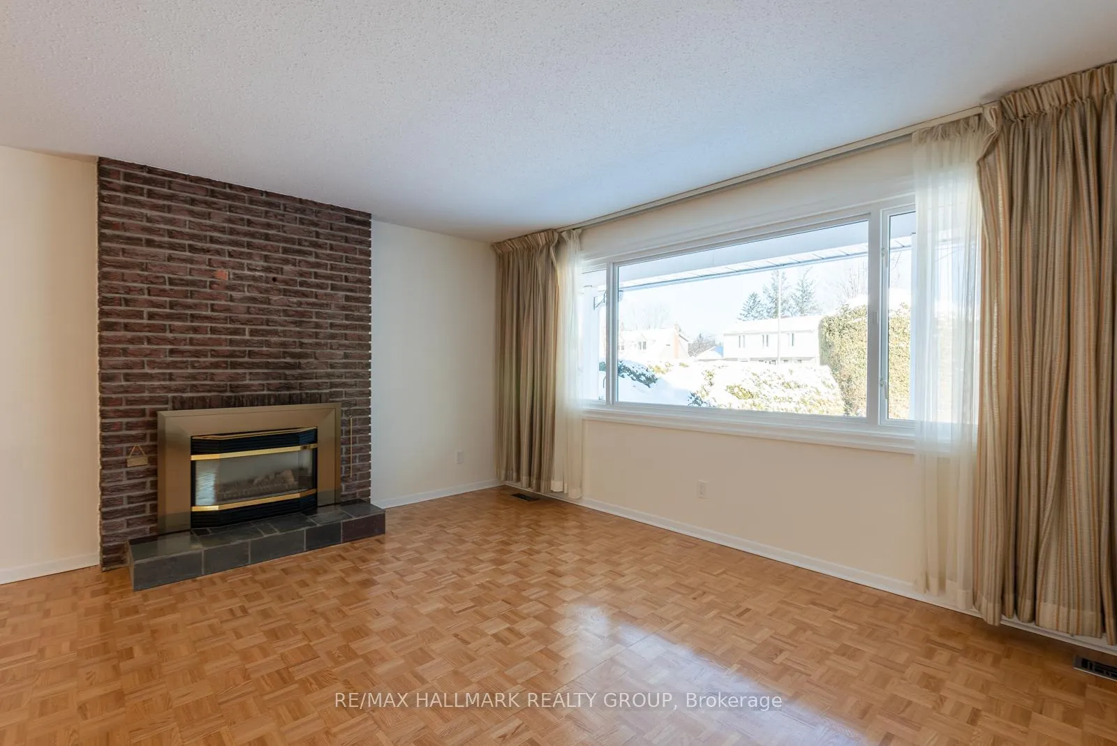 Photo 74 of 2429 Ogilvie Road, Ottawa, Beacon Hill North — HOMEH