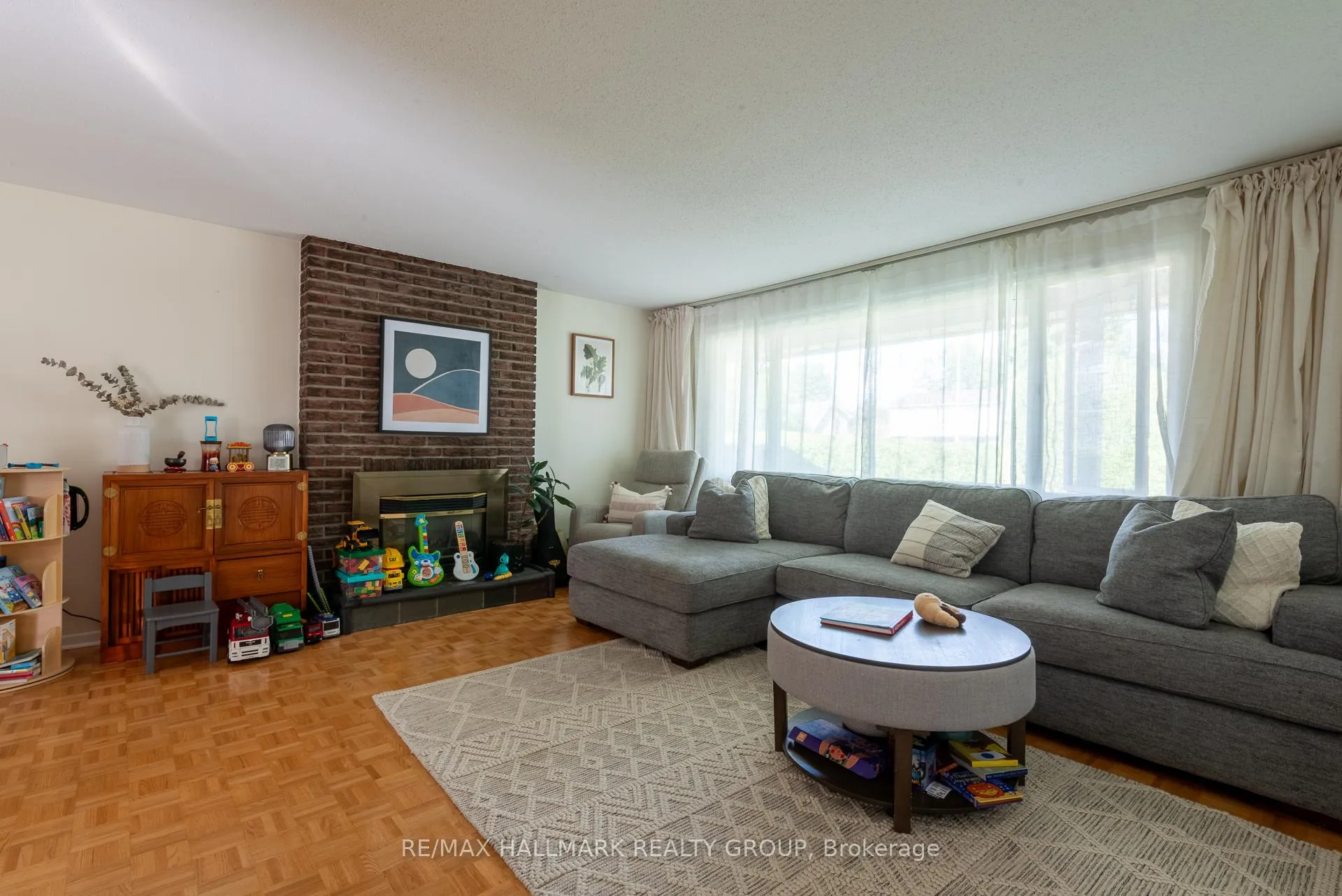 Photo 82 of 2429 Ogilvie Road, Ottawa, Beacon Hill North — HOMEH