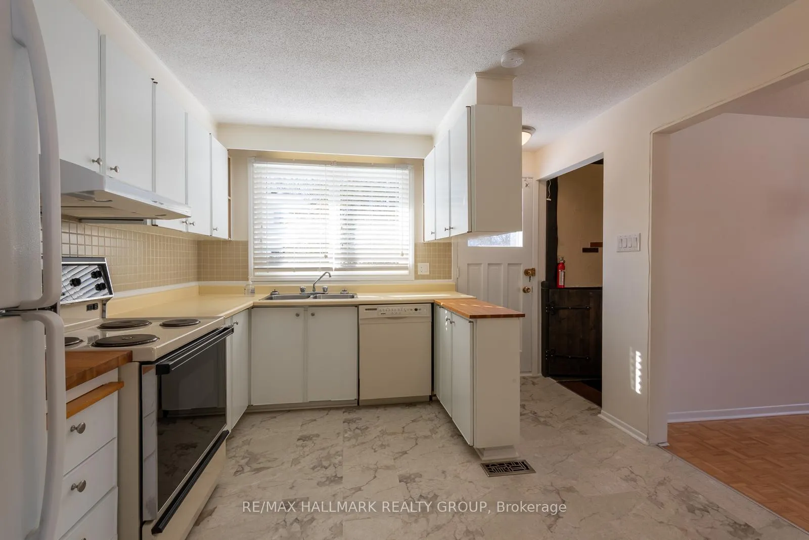 Photo 154 of 2429 Ogilvie Road, Ottawa, Beacon Hill North — HOMEH