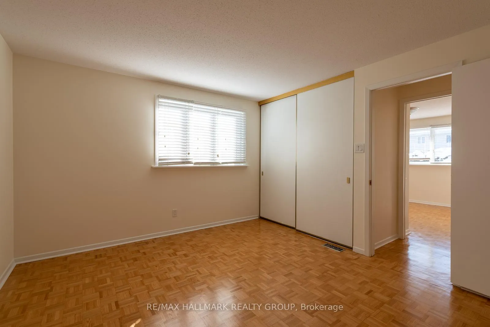 Photo 194 of 2429 Ogilvie Road, Ottawa, Beacon Hill North — HOMEH