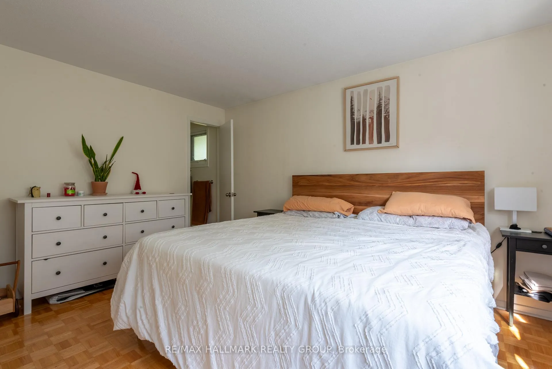 Photo 248 of 2429 Ogilvie Road, Ottawa, Beacon Hill North — HOMEH