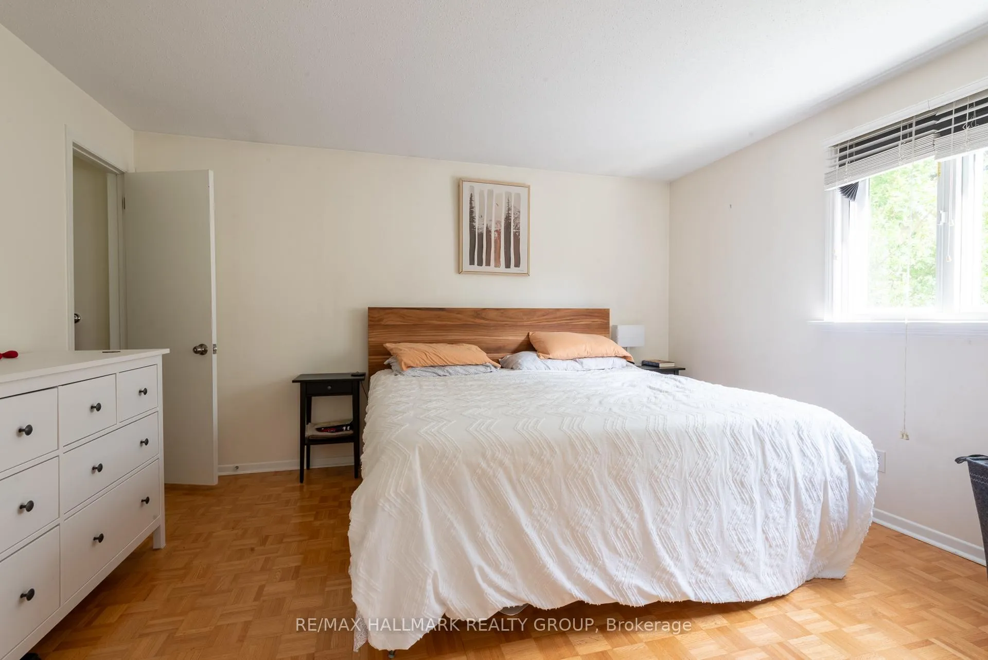Photo 252 of 2429 Ogilvie Road, Ottawa, Beacon Hill North — HOMEH
