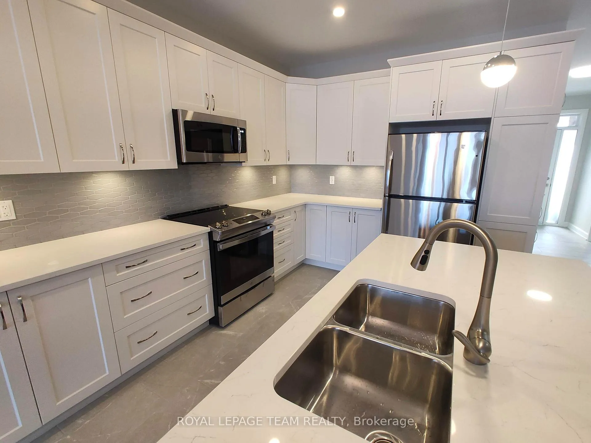 Photo 70 of 185 Mac Beattie Drive, Arnprior — HOMEH
