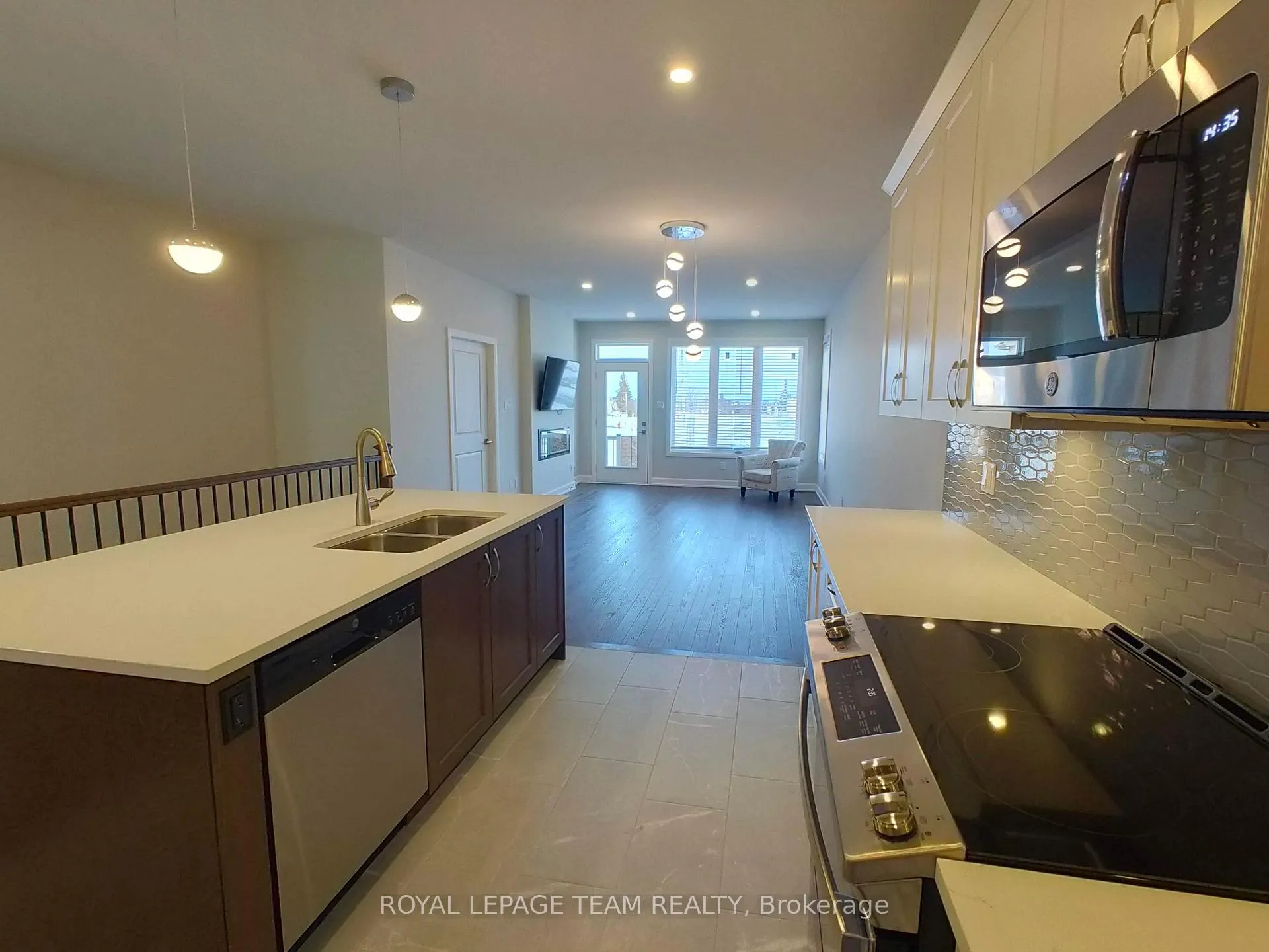 Photo 96 of 185 Mac Beattie Drive, Arnprior — HOMEH