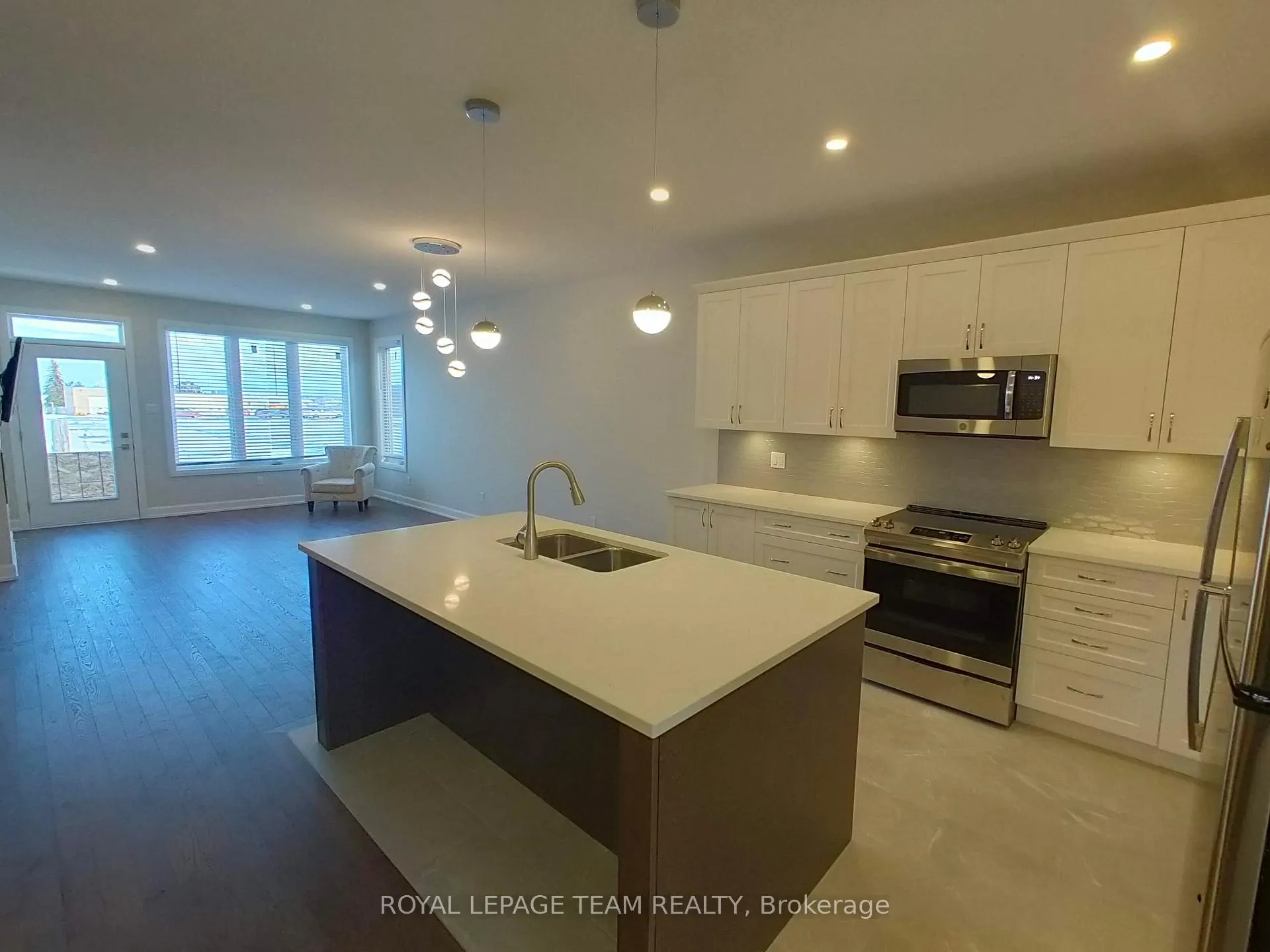 Photo 226 of 185 Mac Beattie Drive, Arnprior — HOMEH