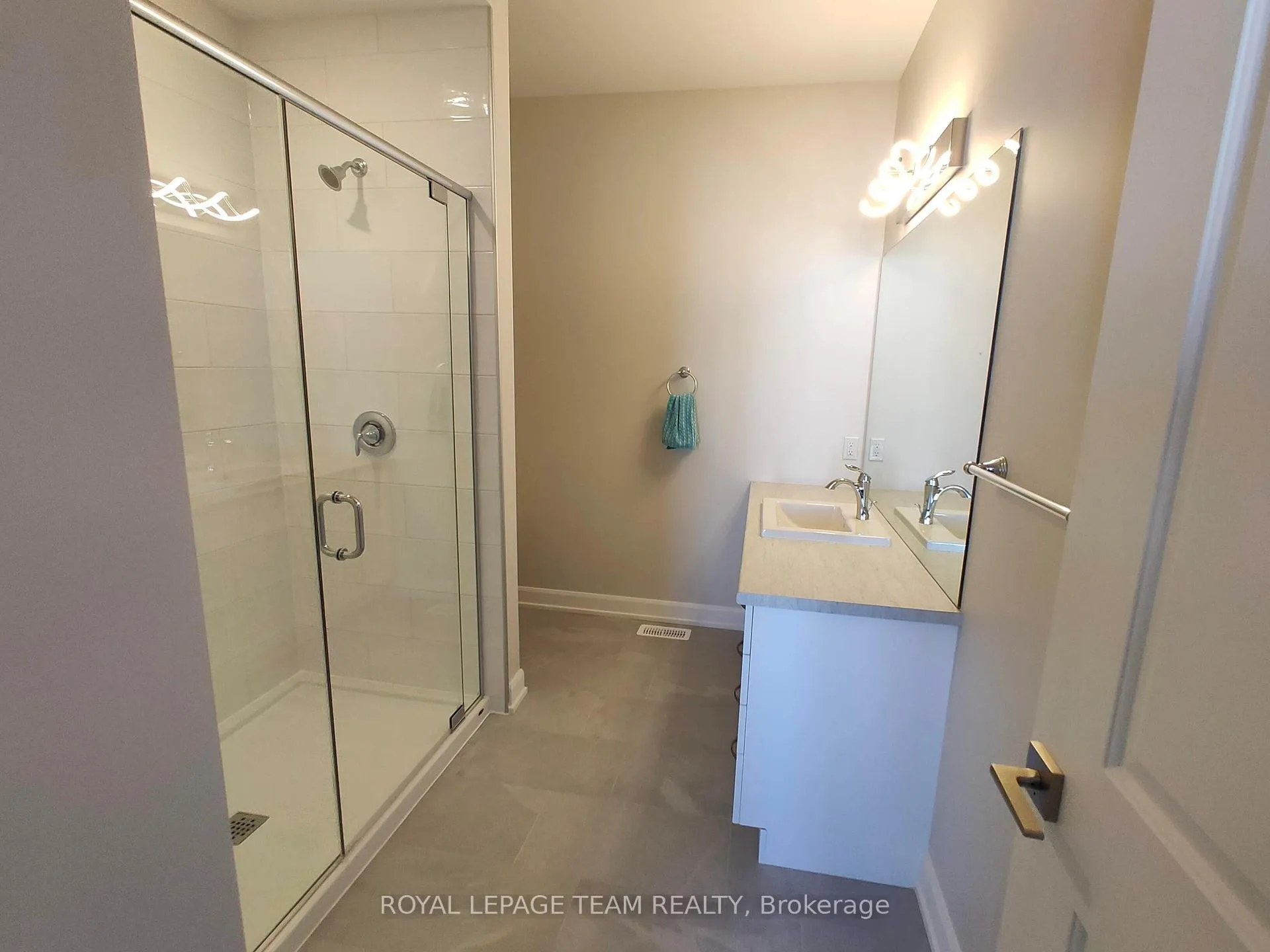 Photo 304 of 185 Mac Beattie Drive, Arnprior — HOMEH