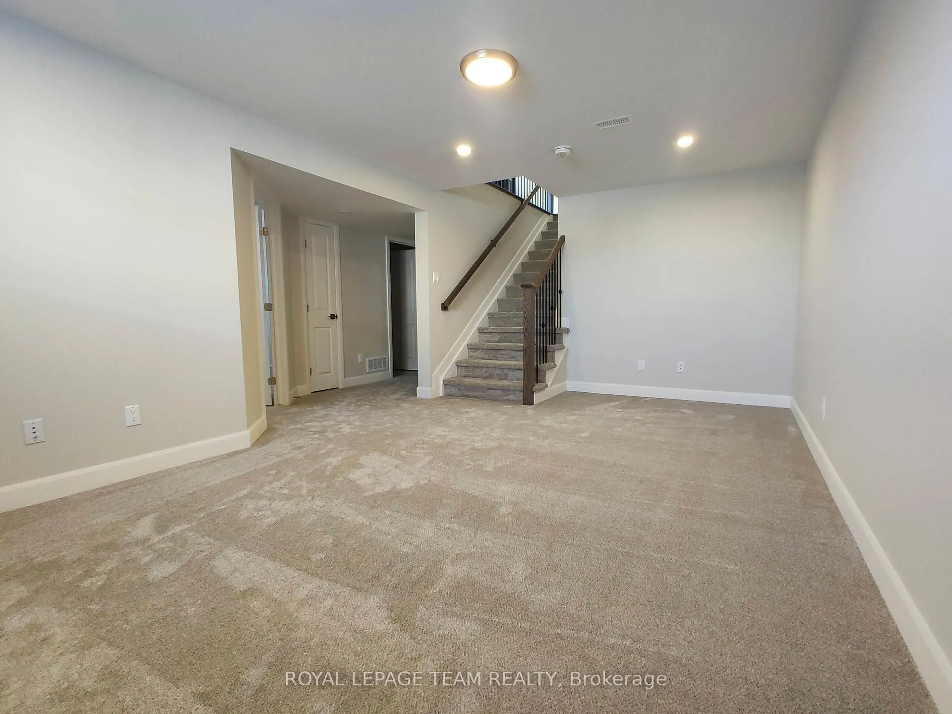 Photo 449 of 185 Mac Beattie Drive, Arnprior — HOMEH