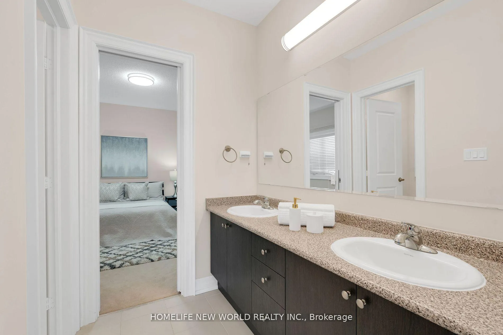 Photo 331 of 36 Strawbridge Farm Drive, Aurora, Aurora Grove — HOMEH