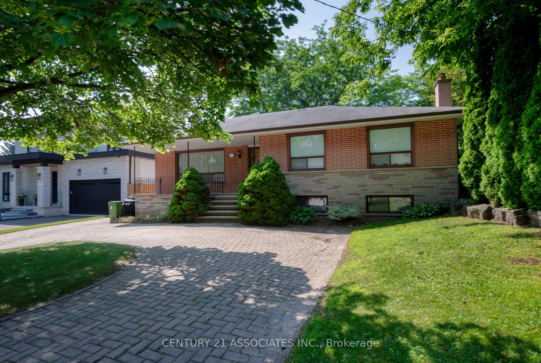 Photo 5 of 11 Drury Lane, Etobicoke, Humber Heights — HOMEH