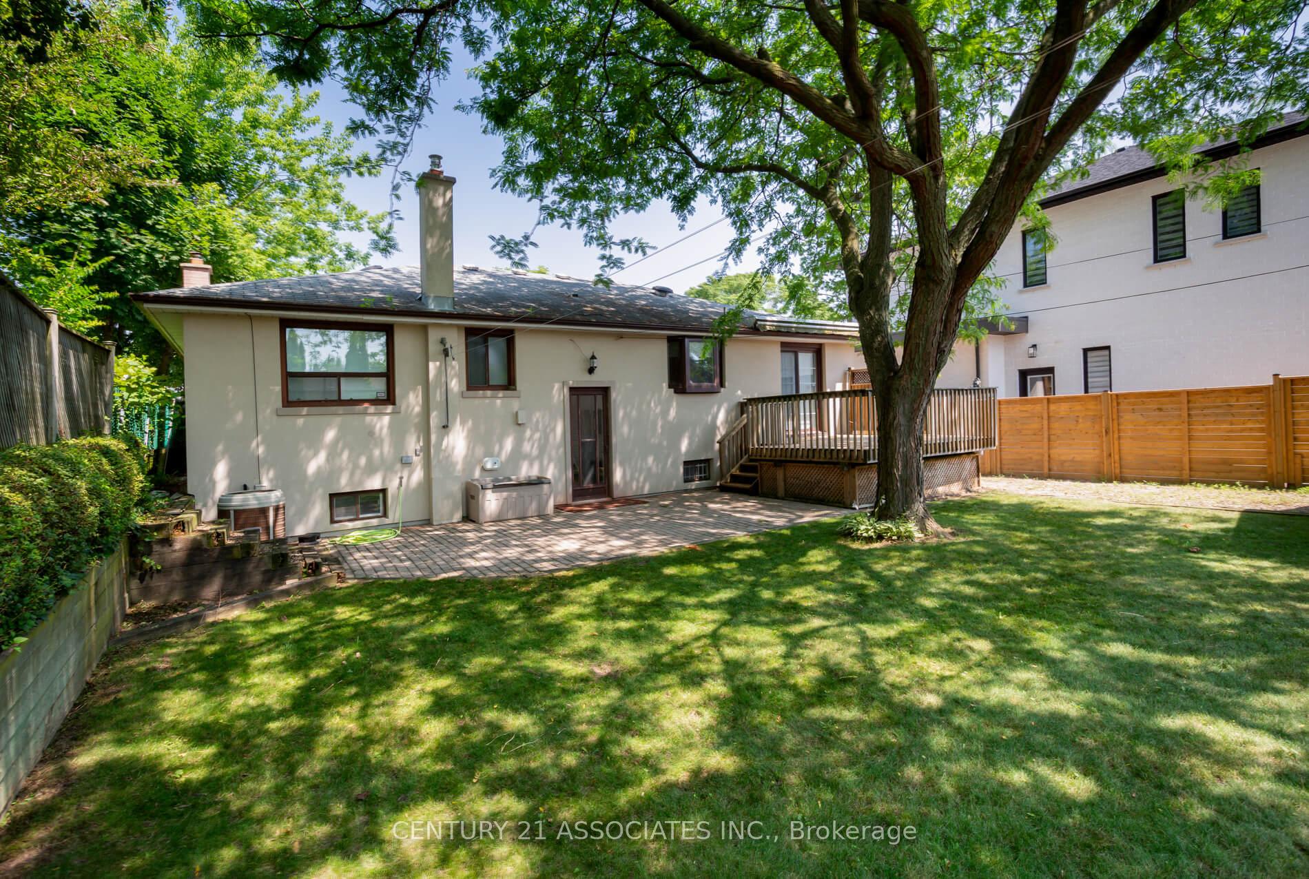 Photo 27 of 11 Drury Lane, Etobicoke, Humber Heights — HOMEH