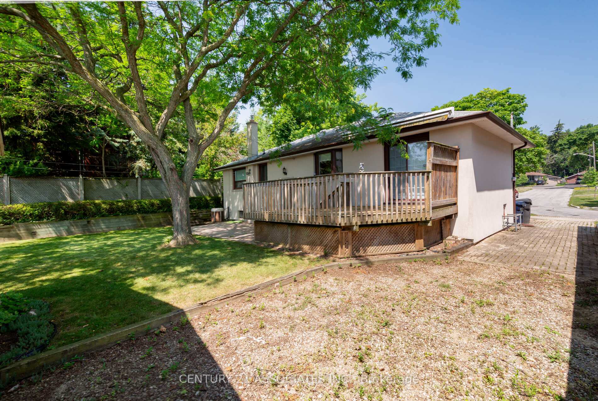 Photo 26 of 11 Drury Lane, Etobicoke, Humber Heights — HOMEH