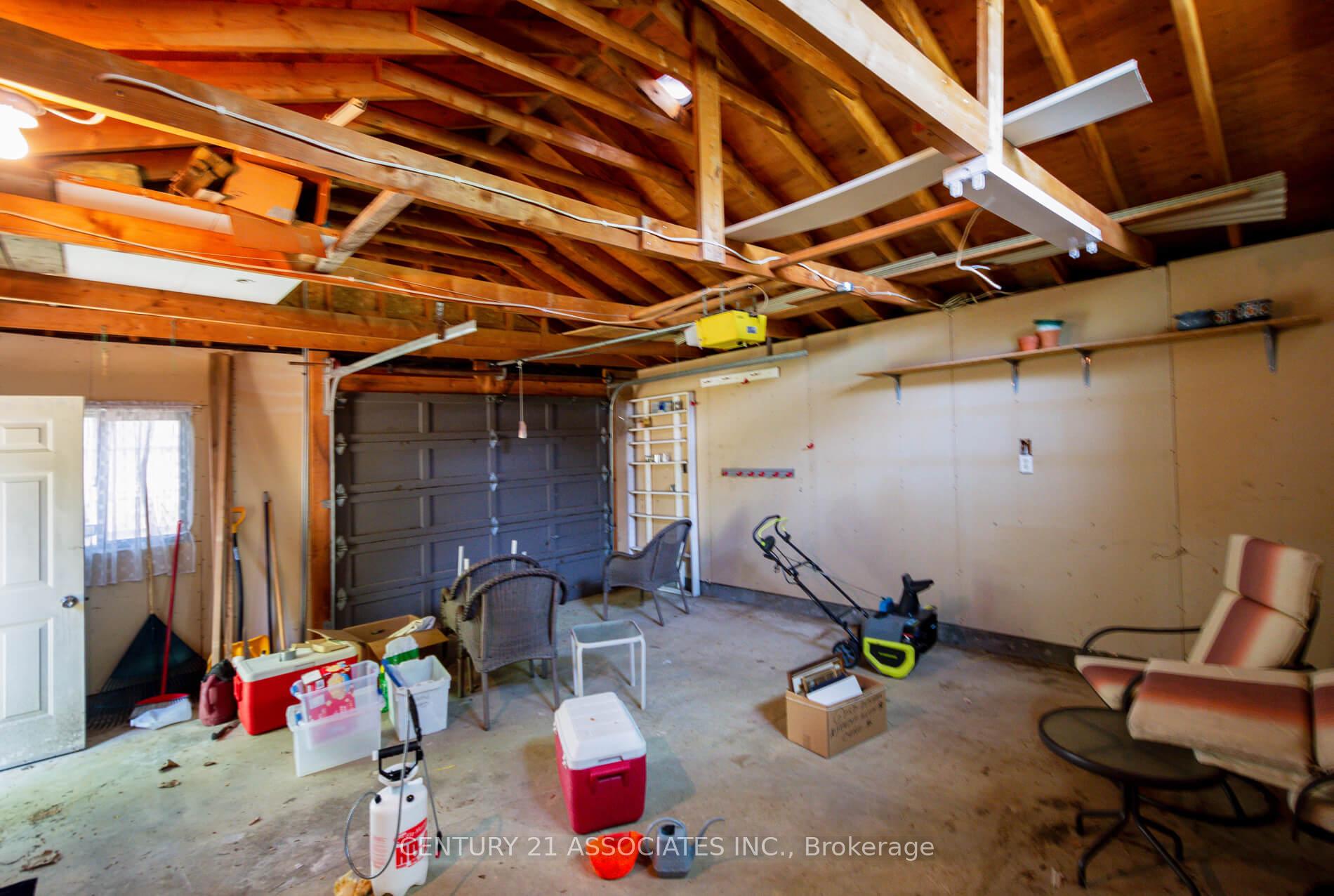 Photo 19 of 11 Drury Lane, Etobicoke, Humber Heights — HOMEH