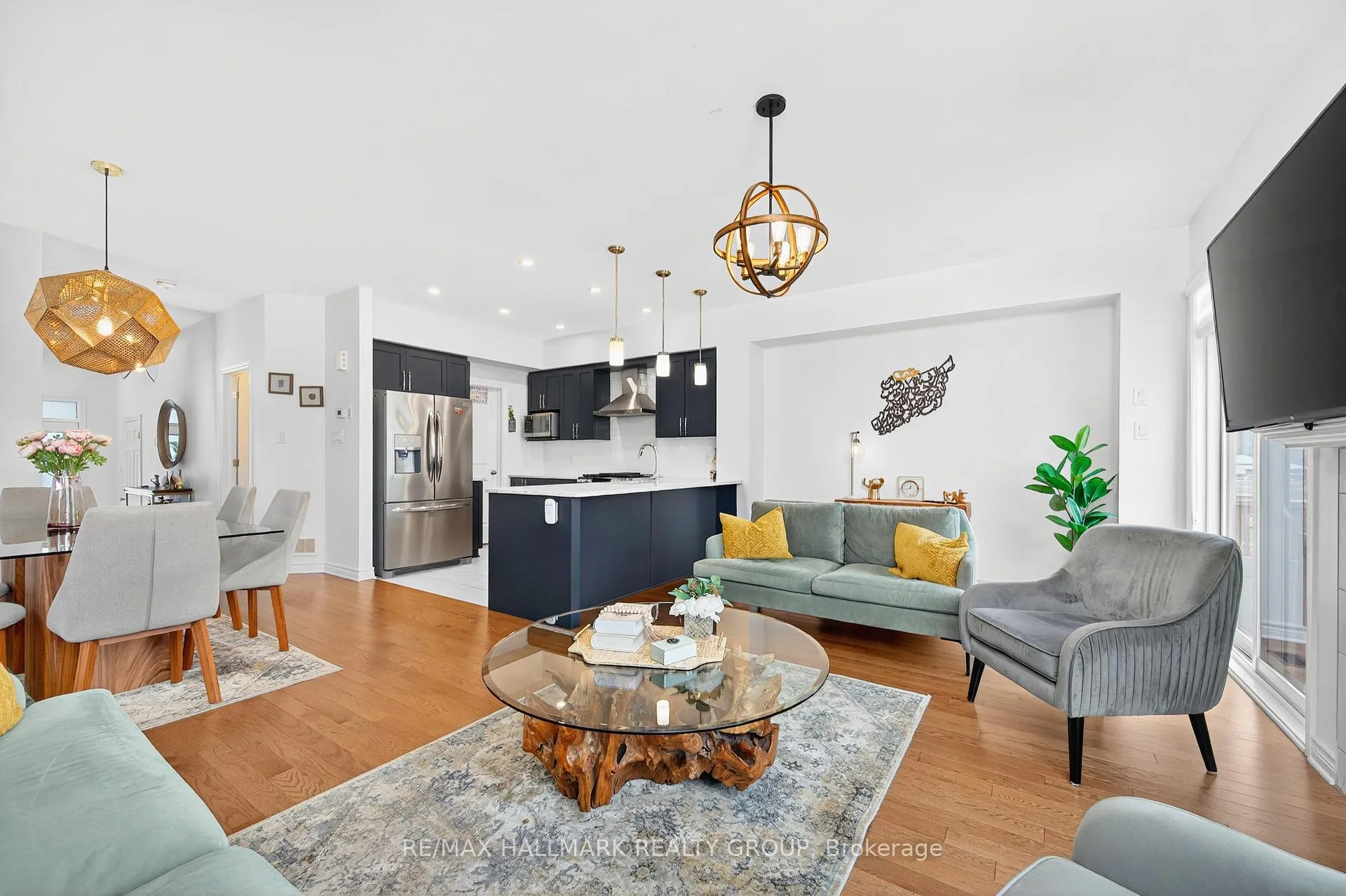 Photo 149 of 705 Capricorn Circle, Ottawa, Riverside South/Gloucester Glen — HOMEH