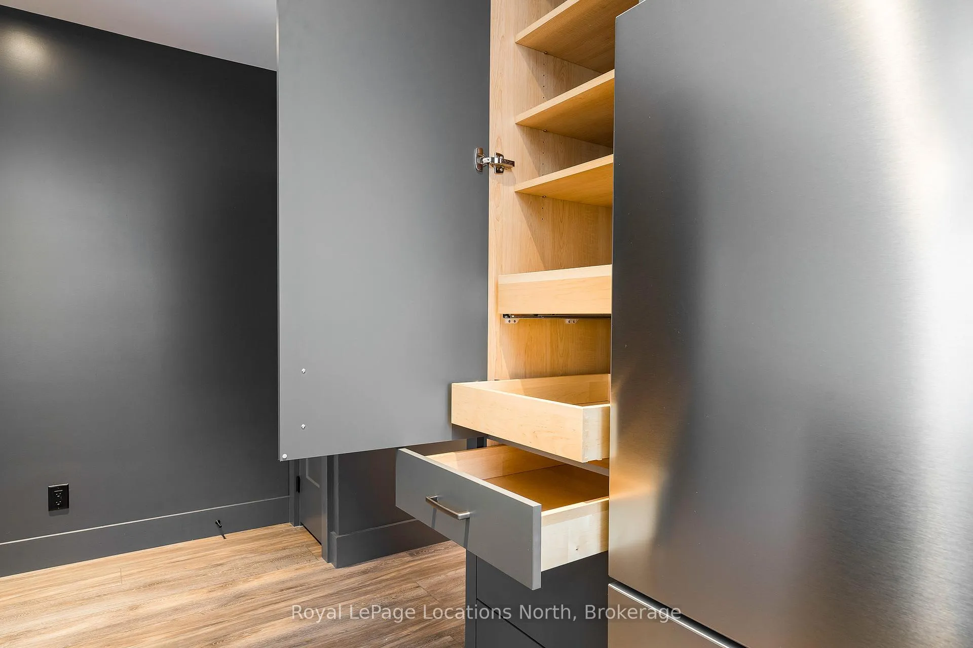 Photo 8 of Unit 4, 20 Alice Street E, Blue Mountains — HOMEH