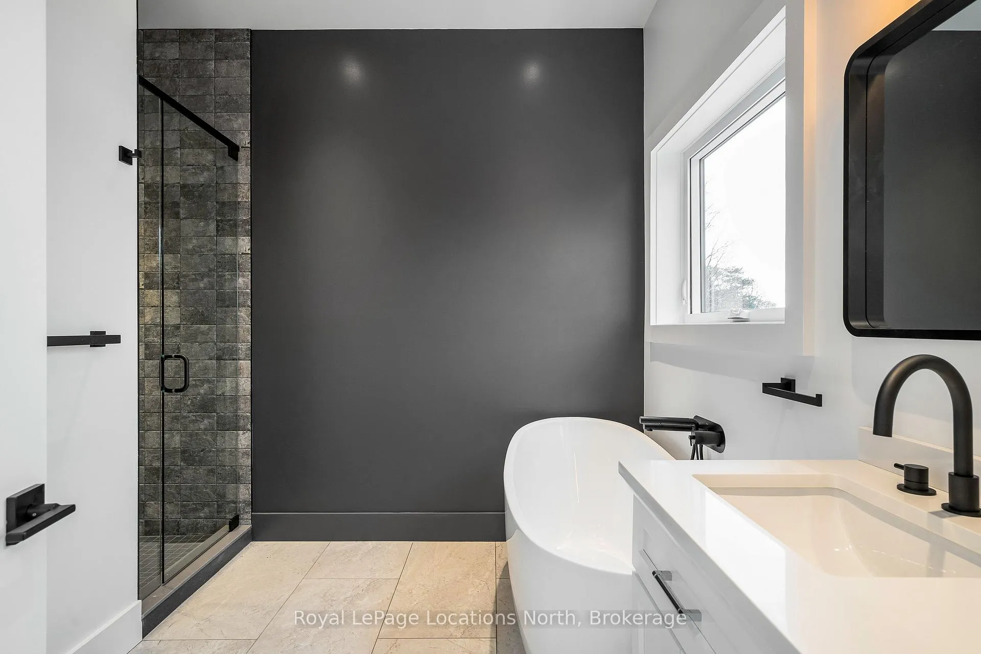 Photo 16 of Unit 4, 20 Alice Street E, Blue Mountains — HOMEH