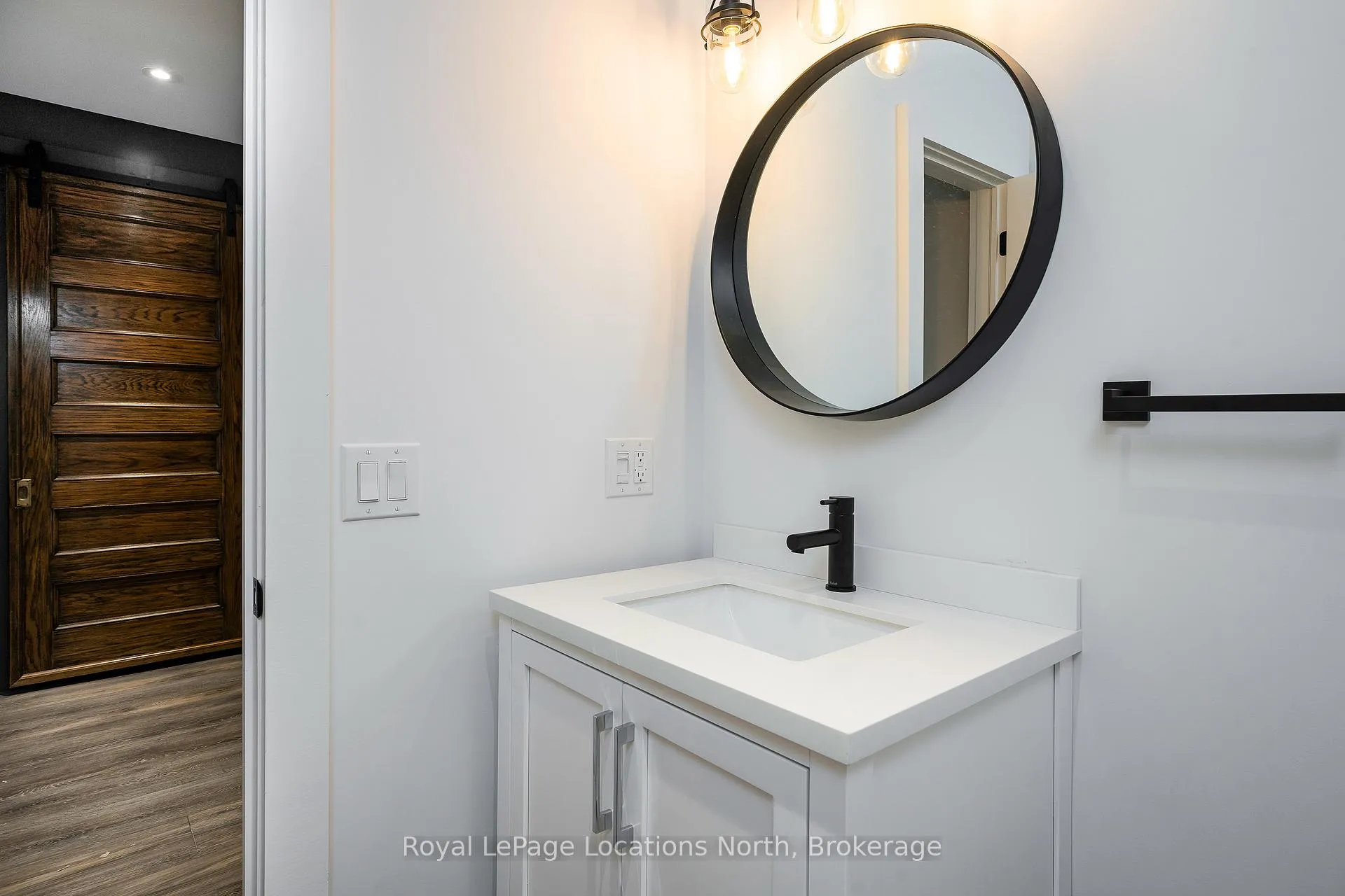 Photo 19 of Unit 4, 20 Alice Street E, Blue Mountains — HOMEH